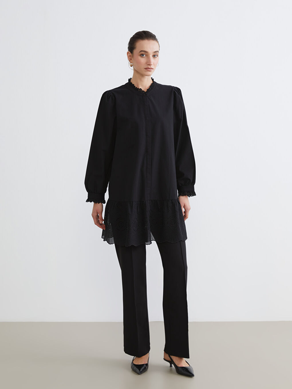 Siyah Fırfırlı Hakim Yaka Kadın Gömlek Tunik-1