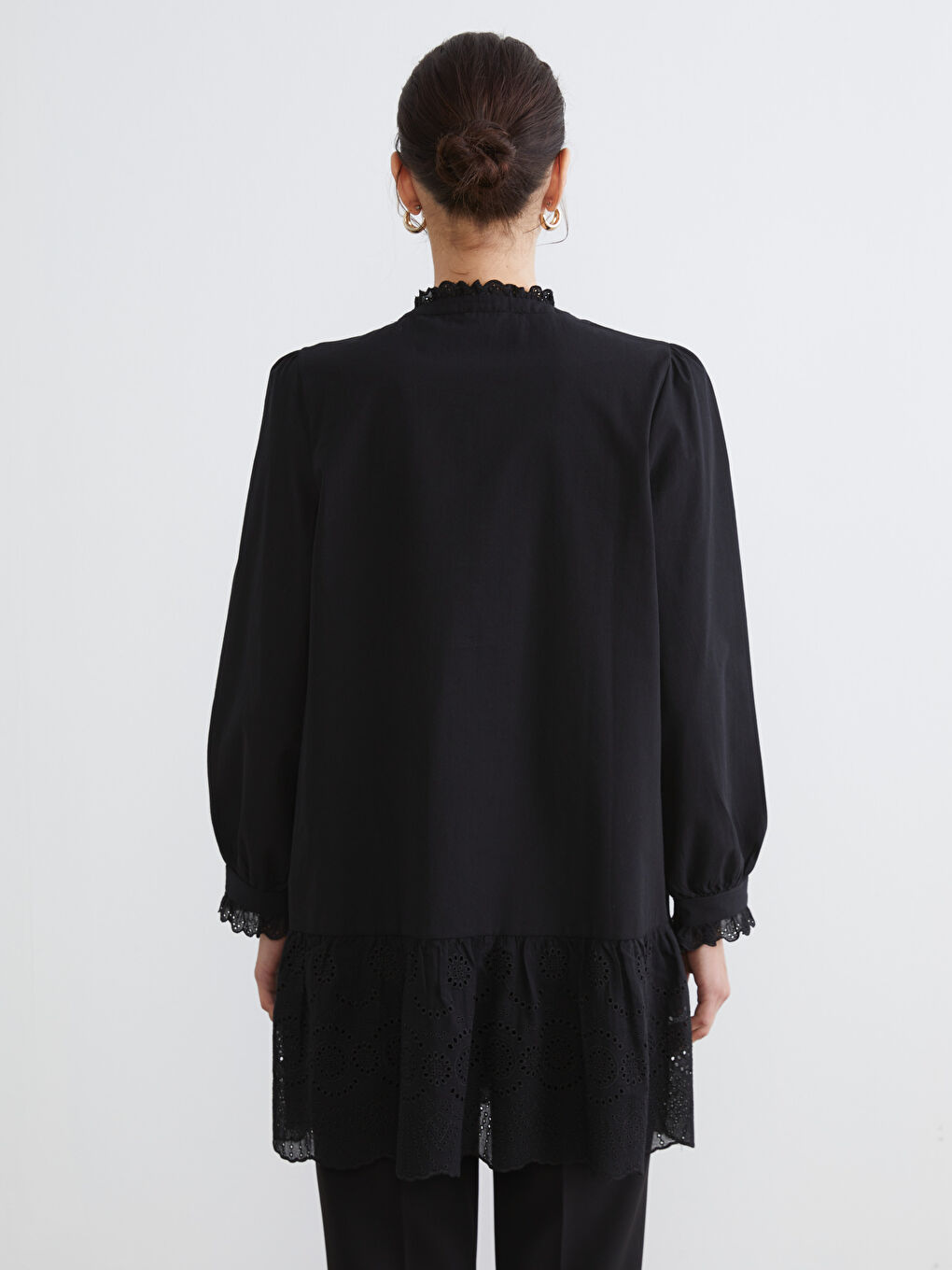 Siyah Fırfırlı Hakim Yaka Kadın Gömlek Tunik-3