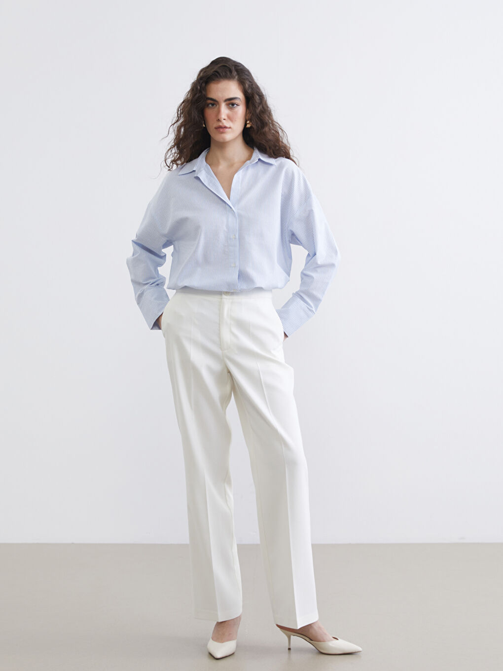 SVETLO BEŽ Pantalone Žena