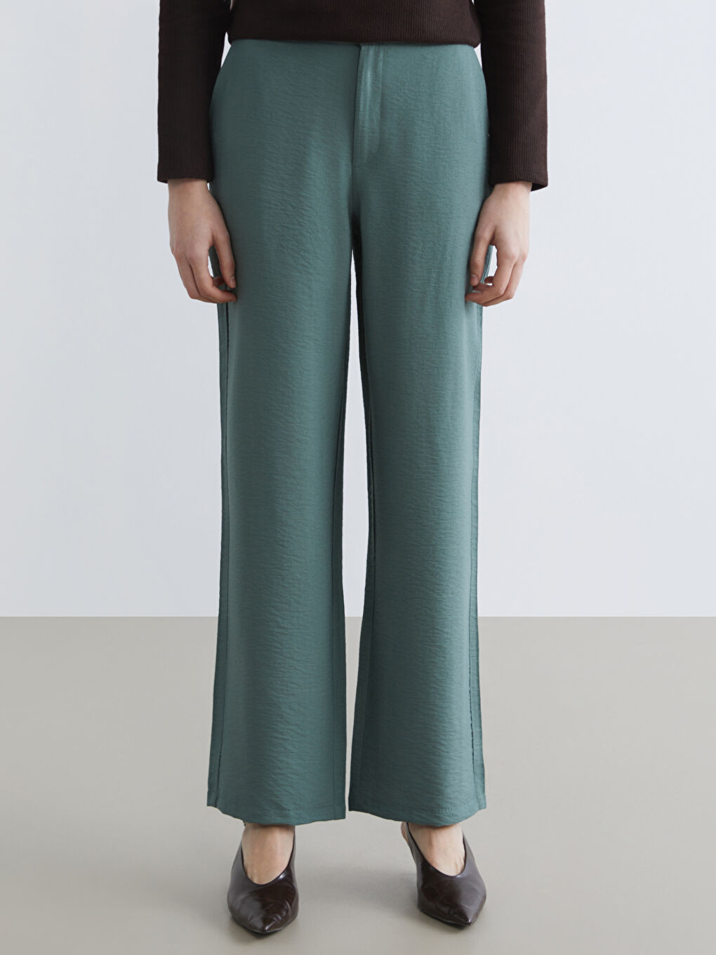 TAMNO ŽUTA Pantalone Žena-1