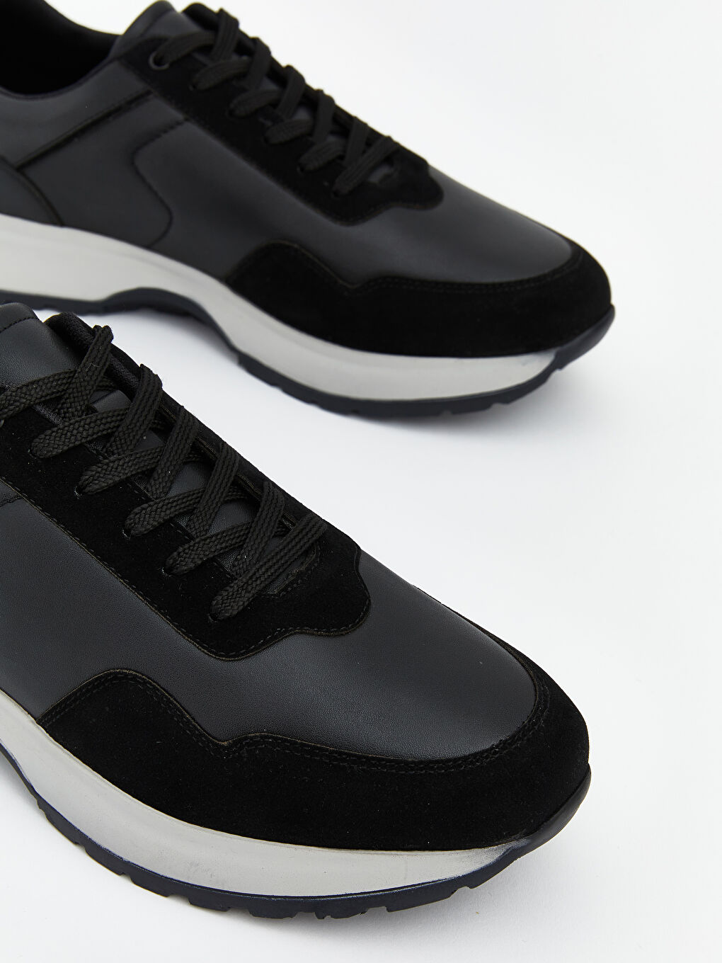 Siyah Deri Görünümlü Erkek Spor Ayakkabı-2