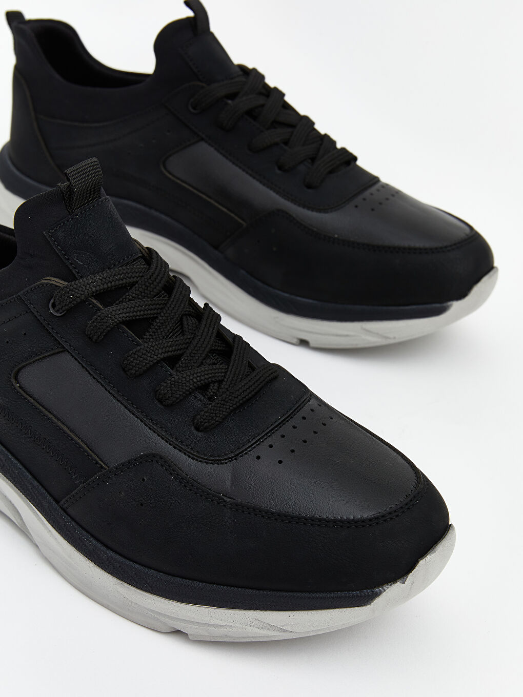 Siyah Bağcıklı Erkek Spor Ayakkabı-2