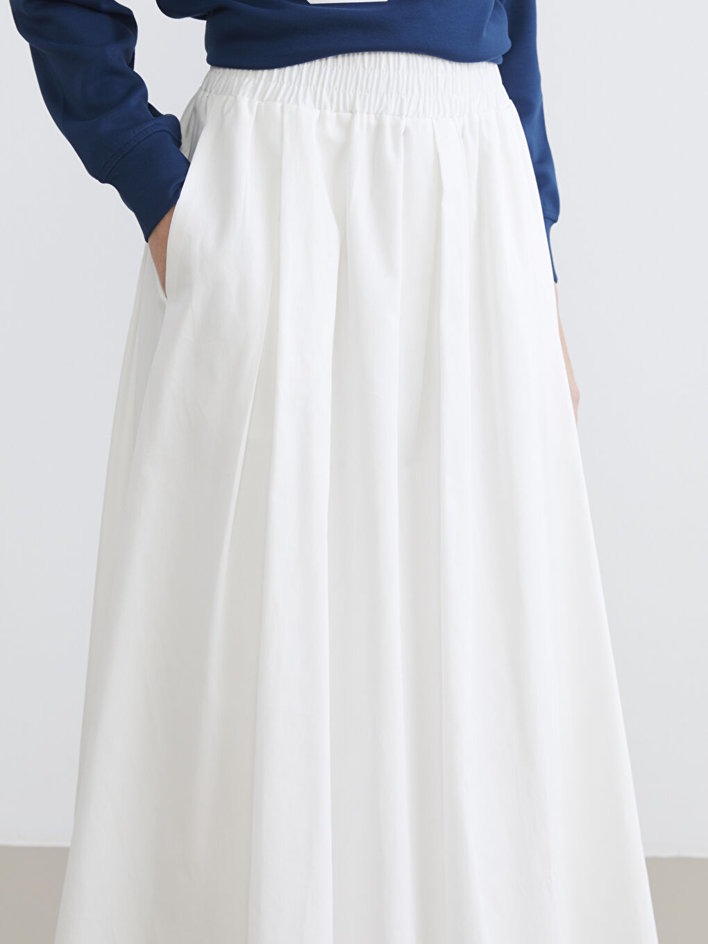 Elastic Waist Pleated Women's Skirt-2