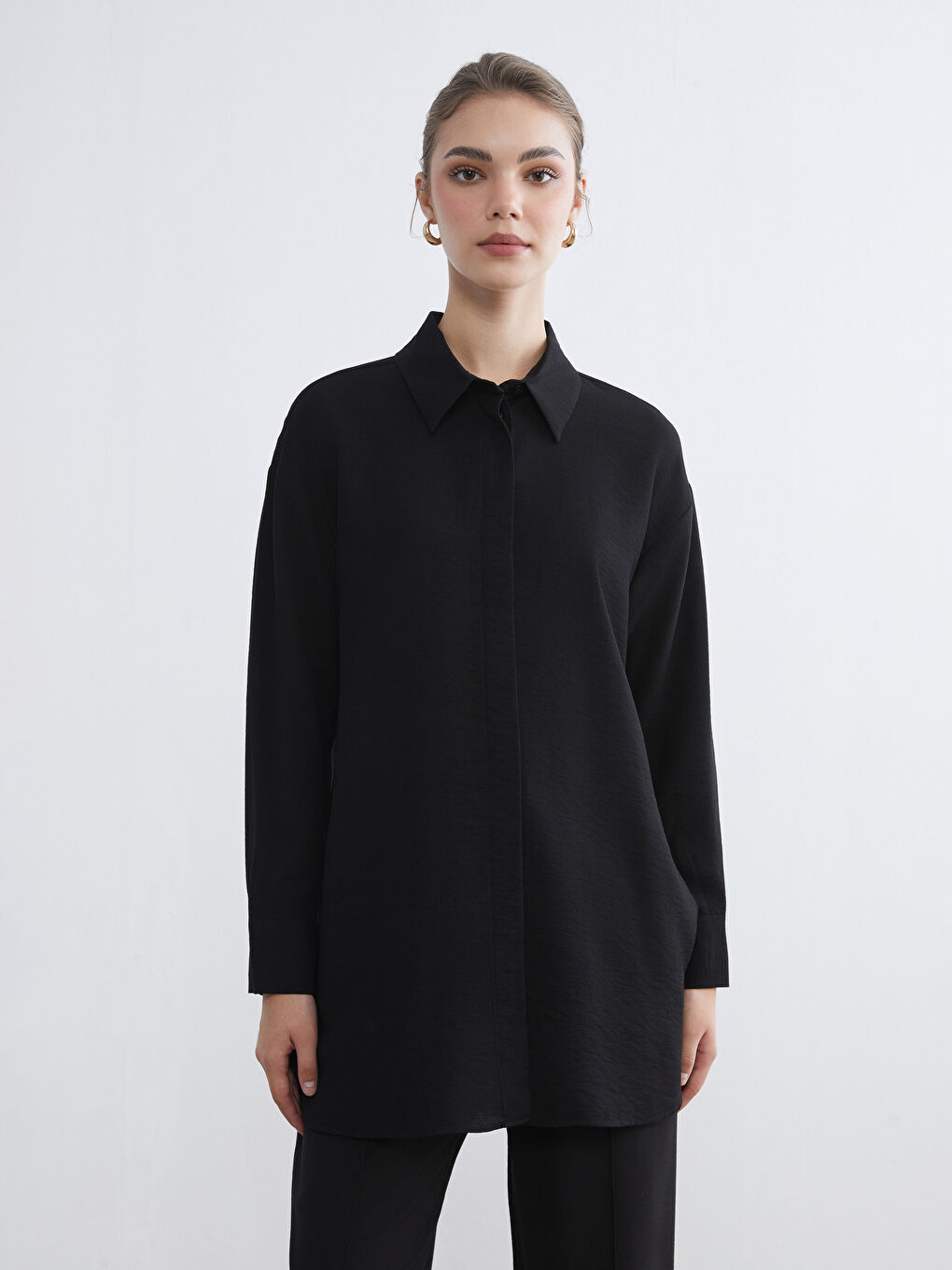 Siyah Bağlama Detaylı Kadın Gömlek Tunik
