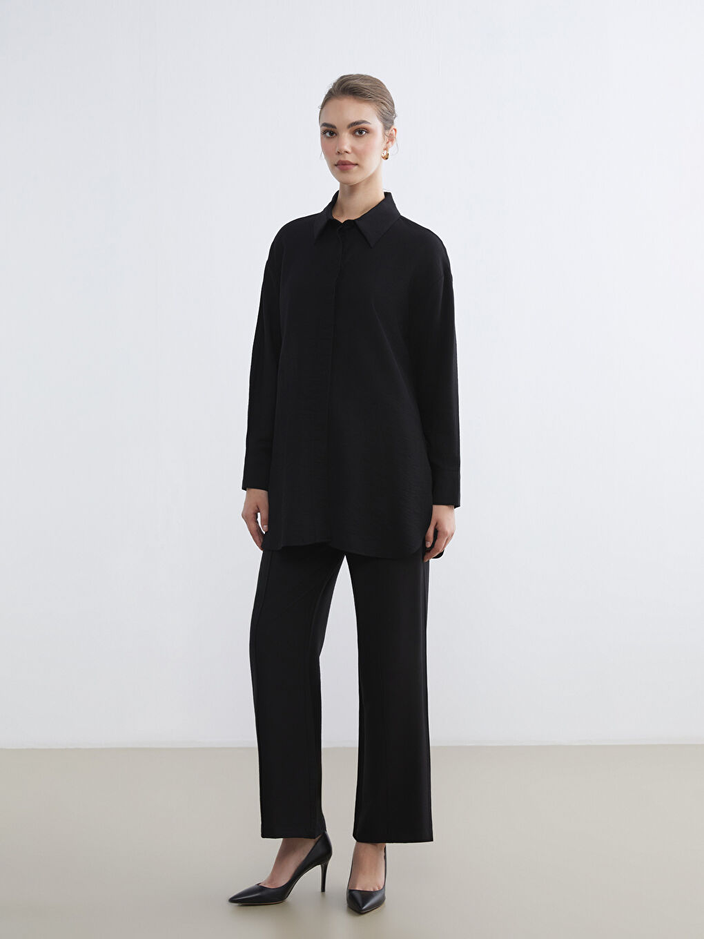 Siyah Bağlama Detaylı Kadın Gömlek Tunik-1