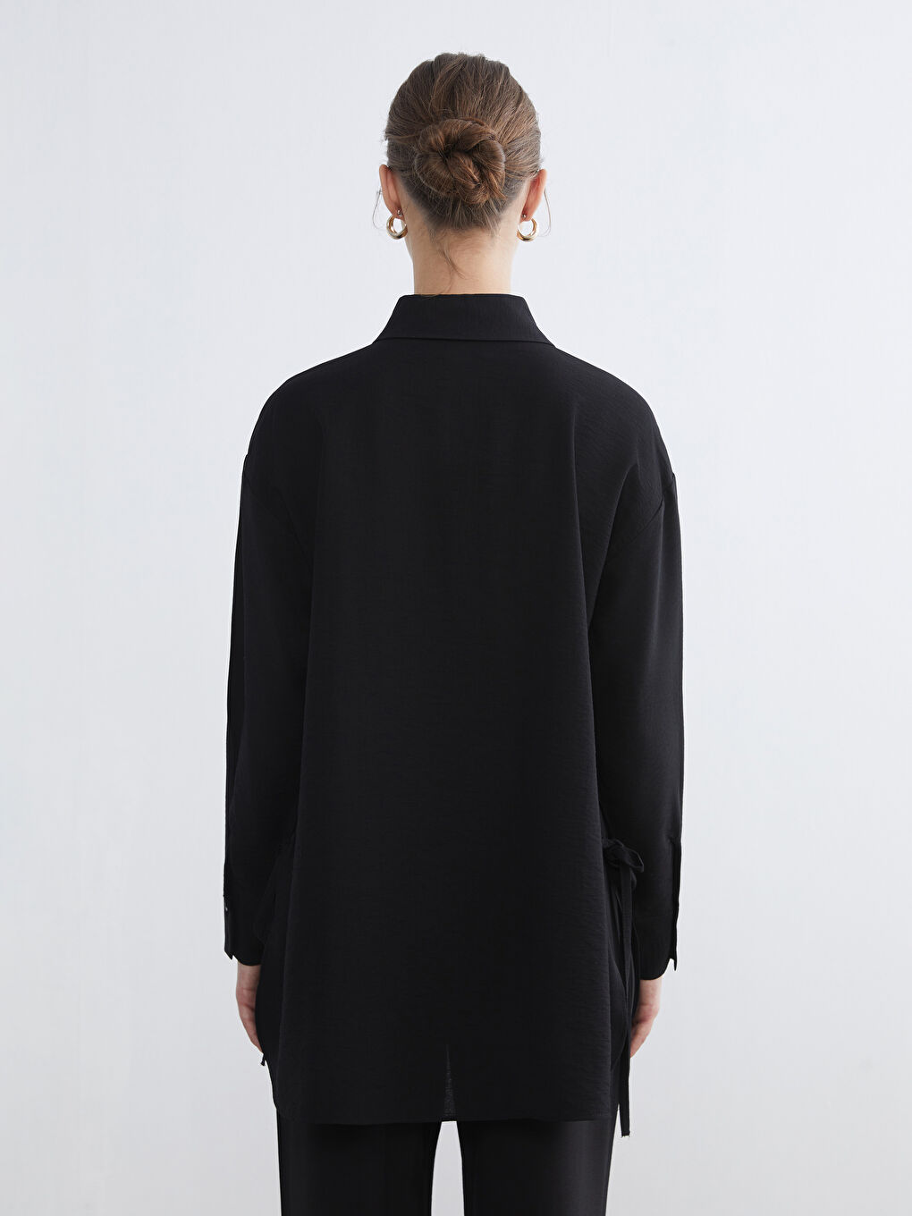 Siyah Bağlama Detaylı Kadın Gömlek Tunik-3