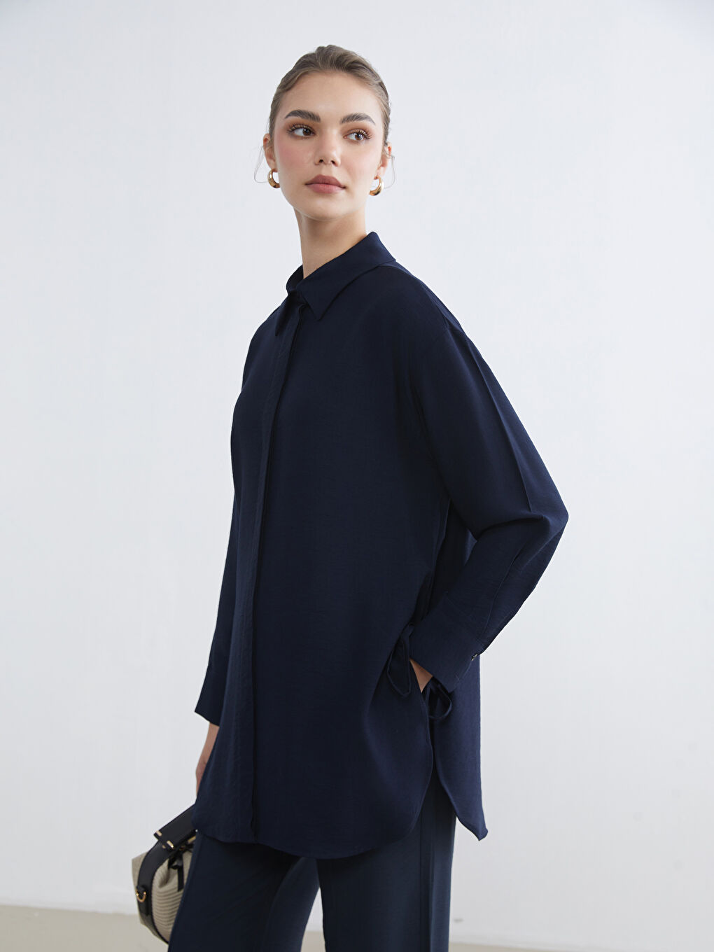 Lacivert Bağlama Detaylı Kadın Gömlek Tunik