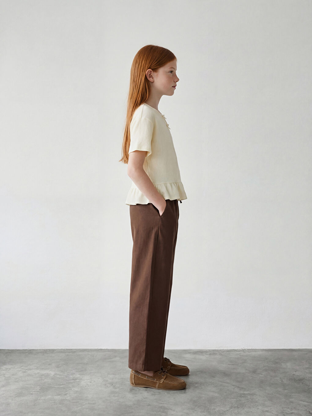 تيشيرت للبنات مزين بفيونكة وكشكش