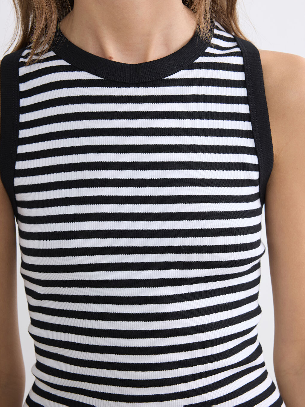 Robe Rayée à Col Rond-2