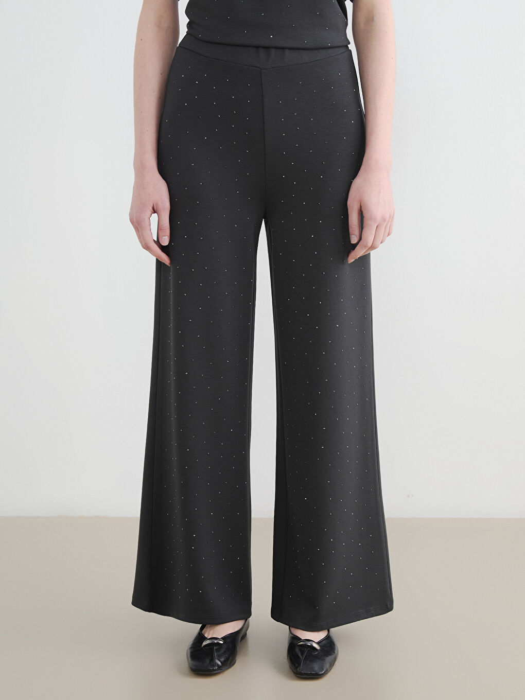 Antrasit Beli Lastikli Taşlı Kadın Eşofman Altı	-1