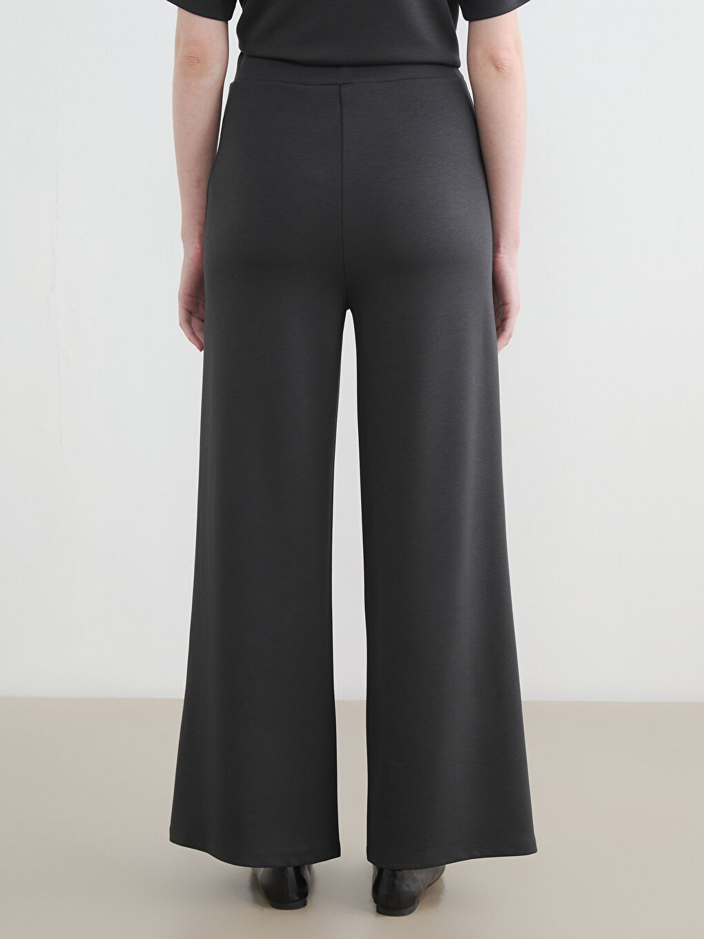 Antrasit Beli Lastikli Taşlı Kadın Eşofman Altı	-3