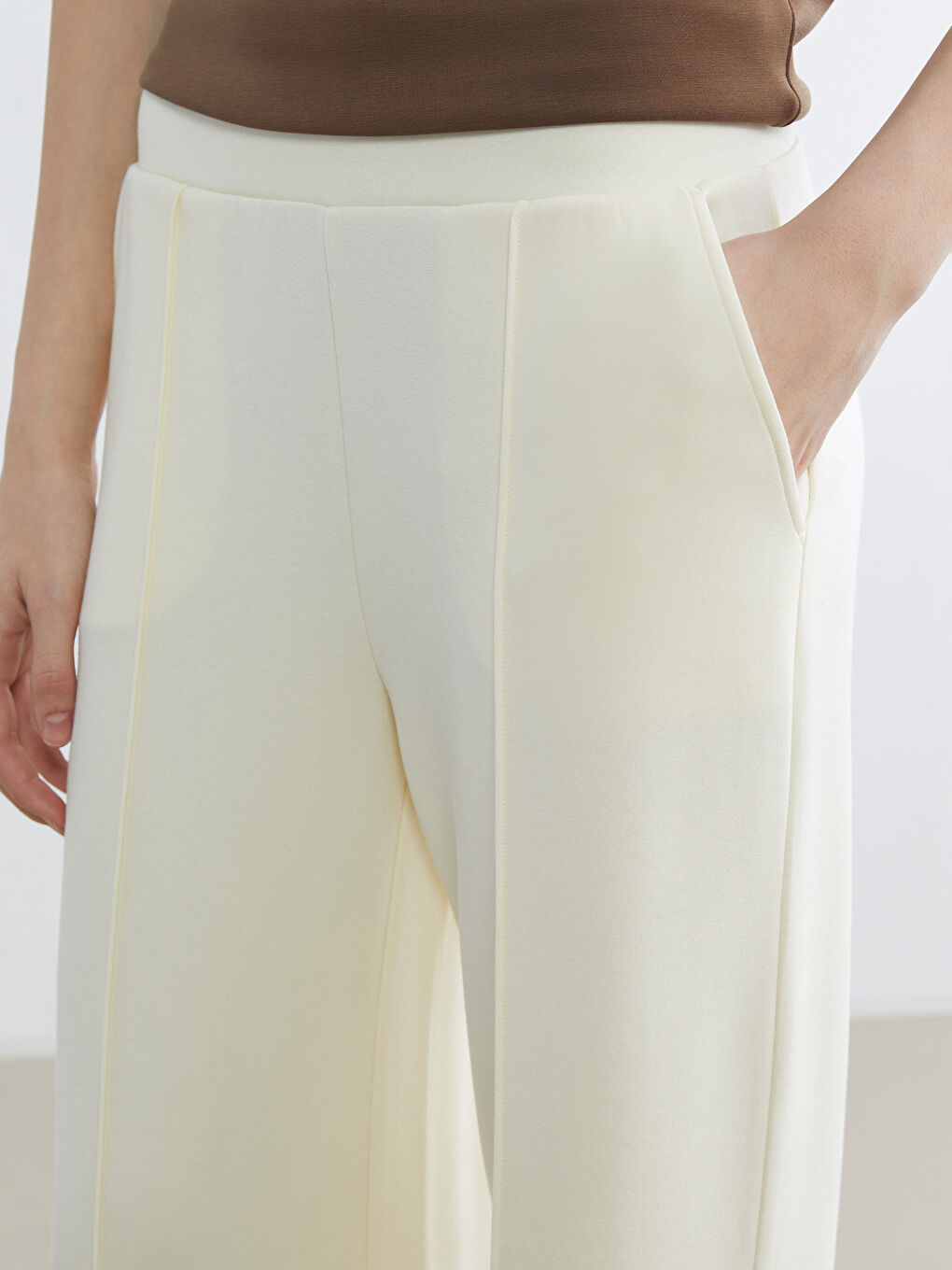 Woman YELLOW Sweatpants-2