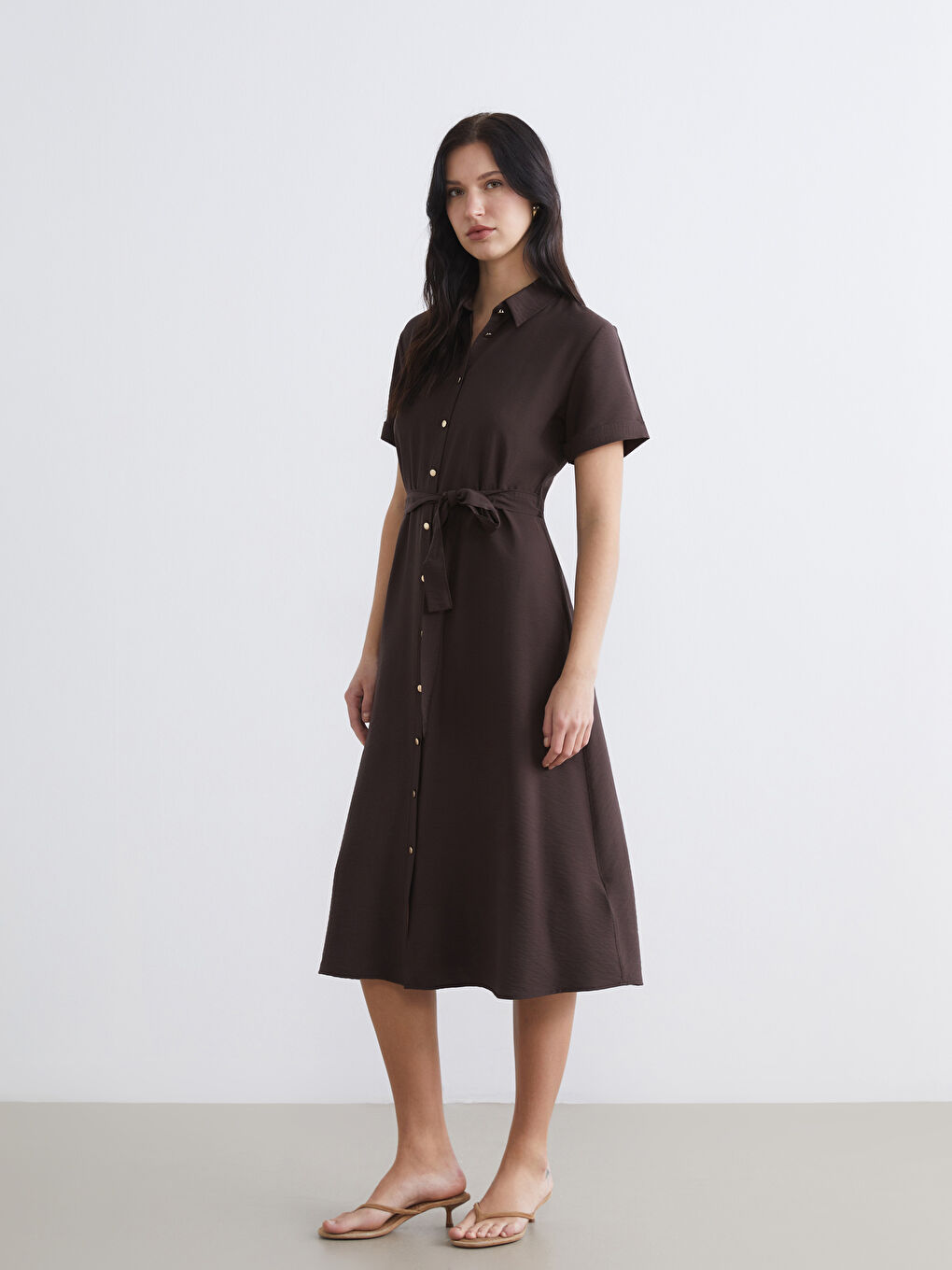 فستان قميص بني امرأة-1