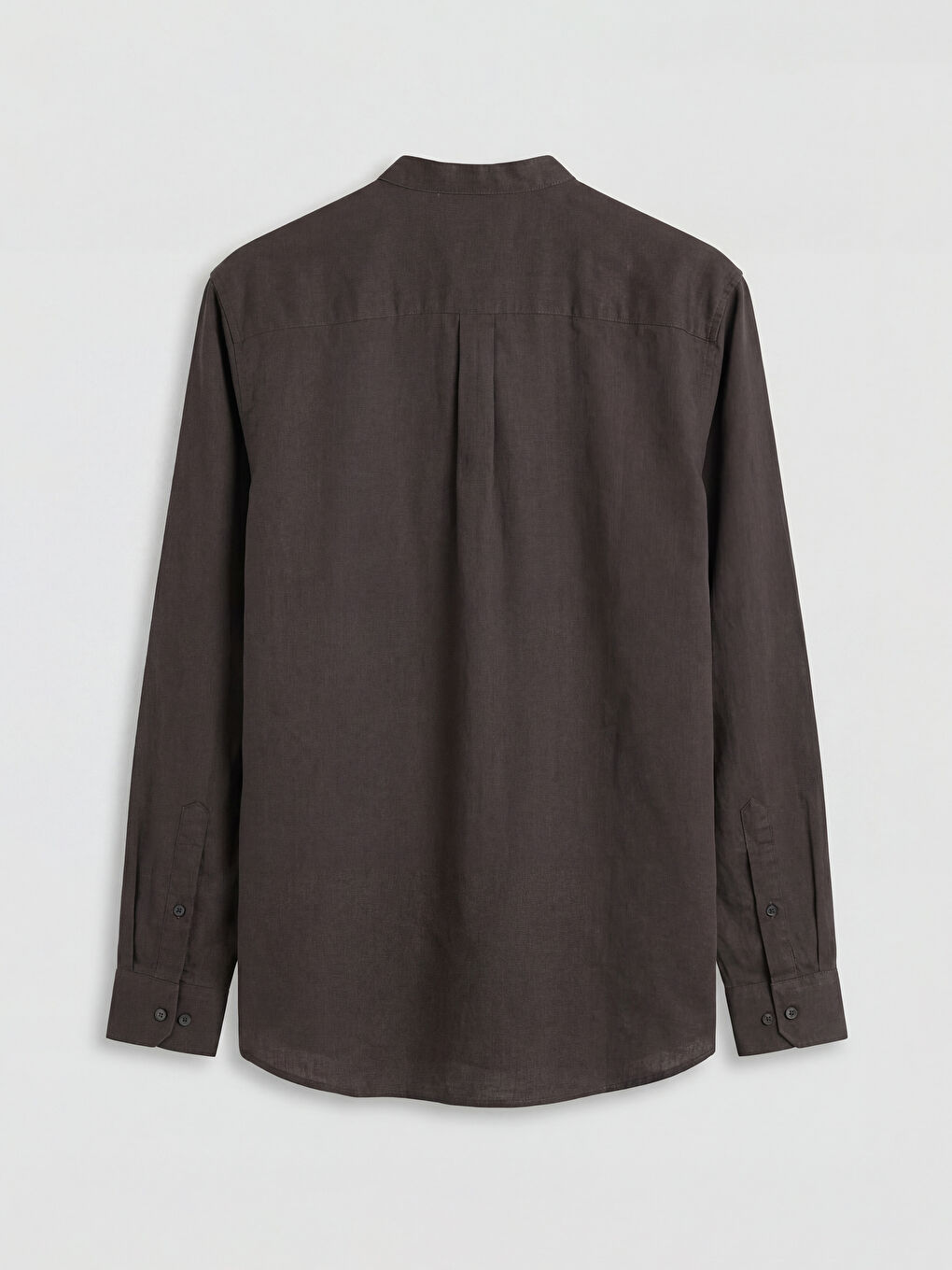 Cămașă bărbătească cu guler bandă, aspect de in-3