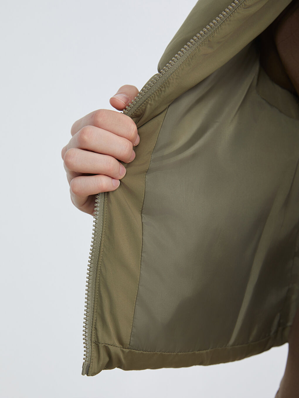 Puf prsluk sa visokom kragnom za Žene-3