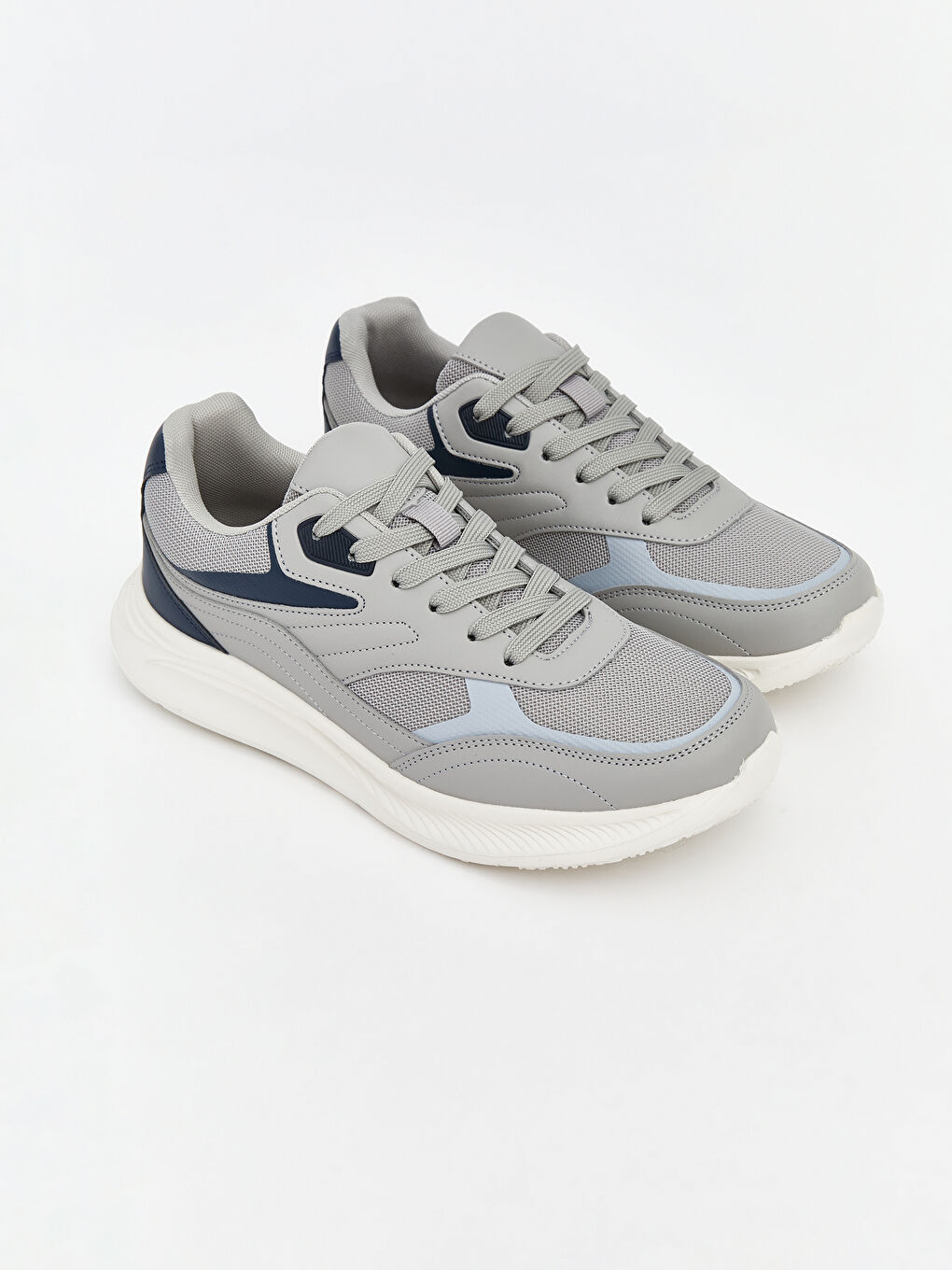 Ерлер сұр Кроссовкалар