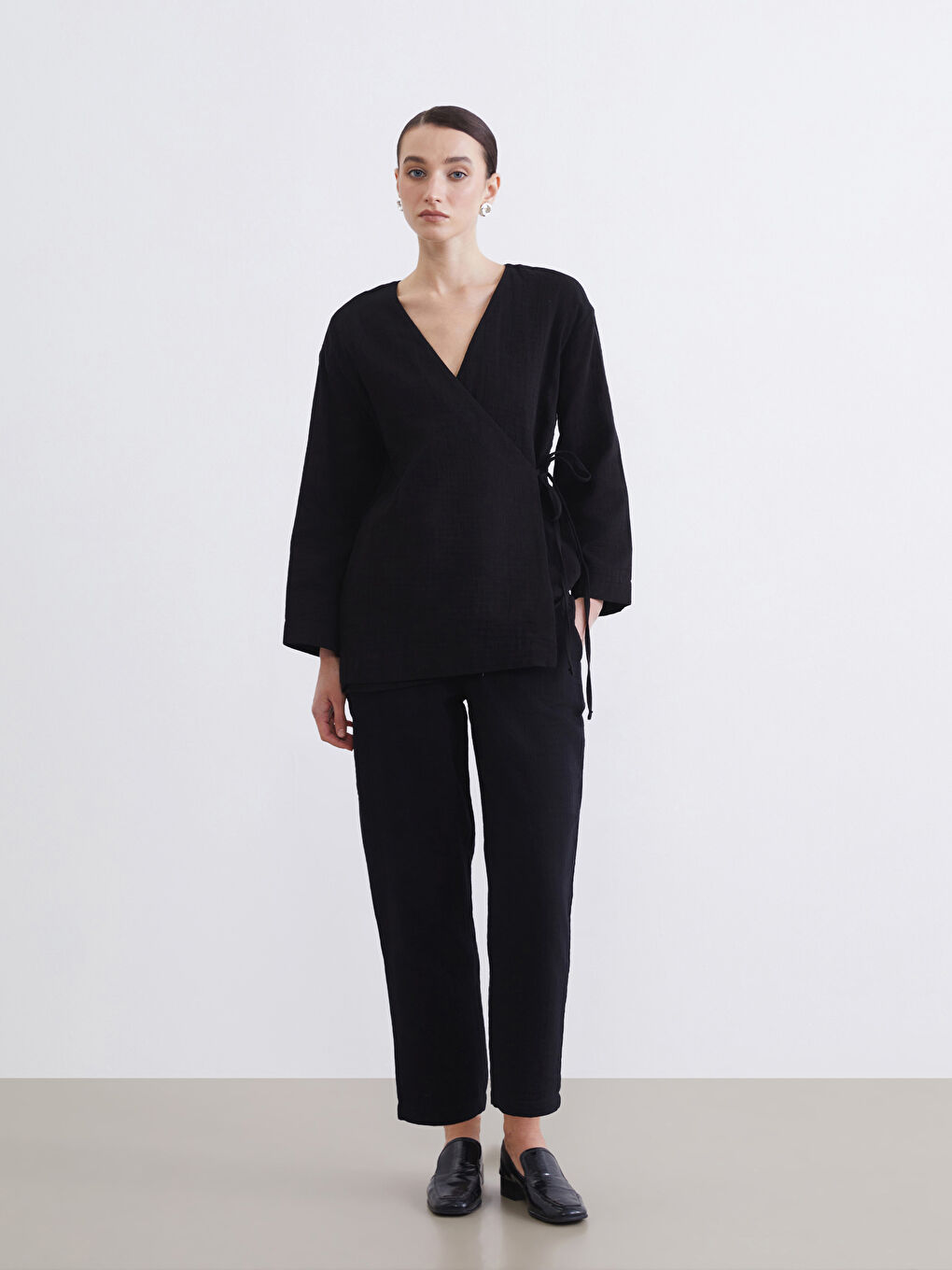 Carrot Fit Textured Women's Muslin Trousers