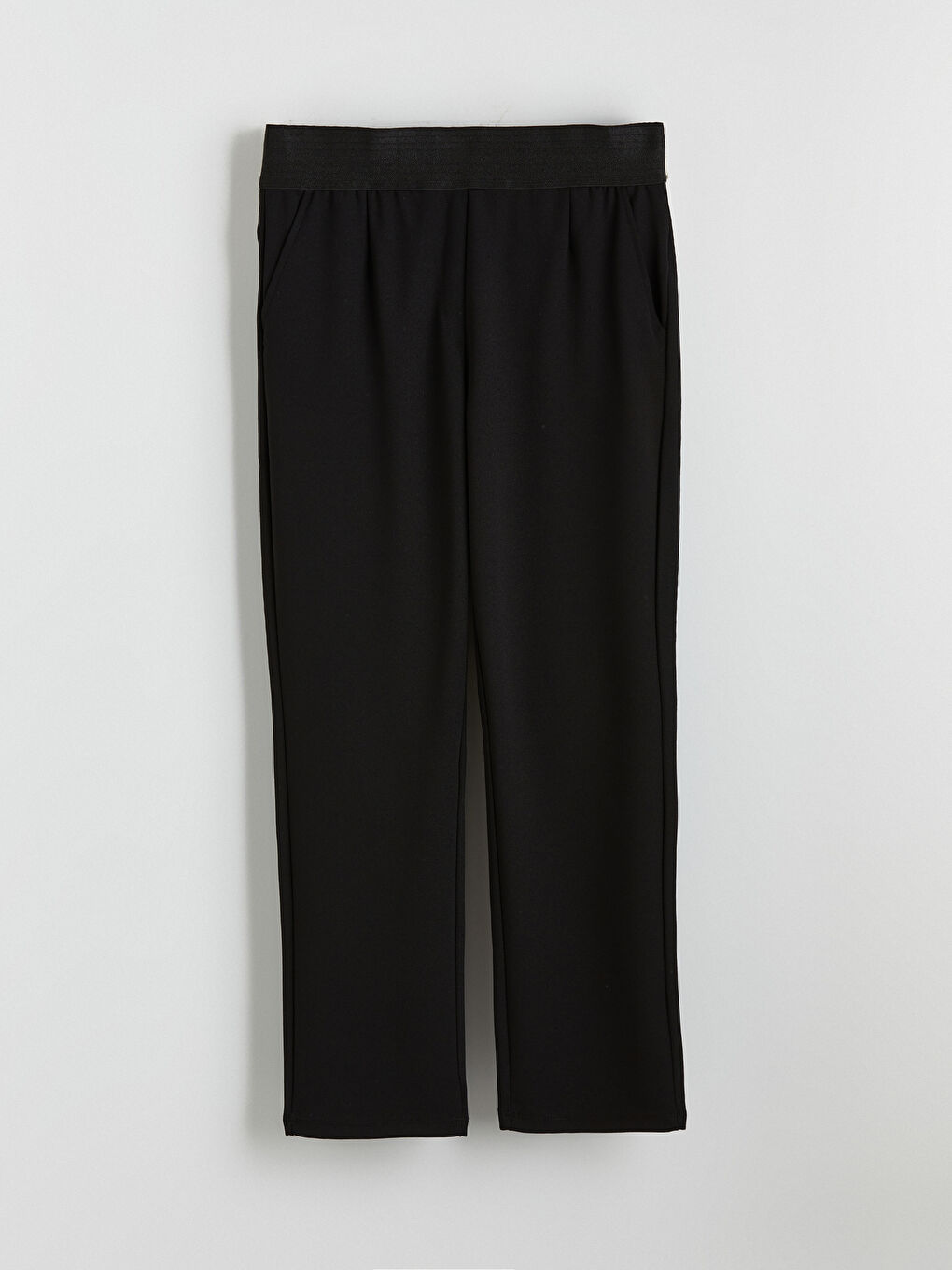 Siyah Beli Lastikli Krep Kadın Pantolon