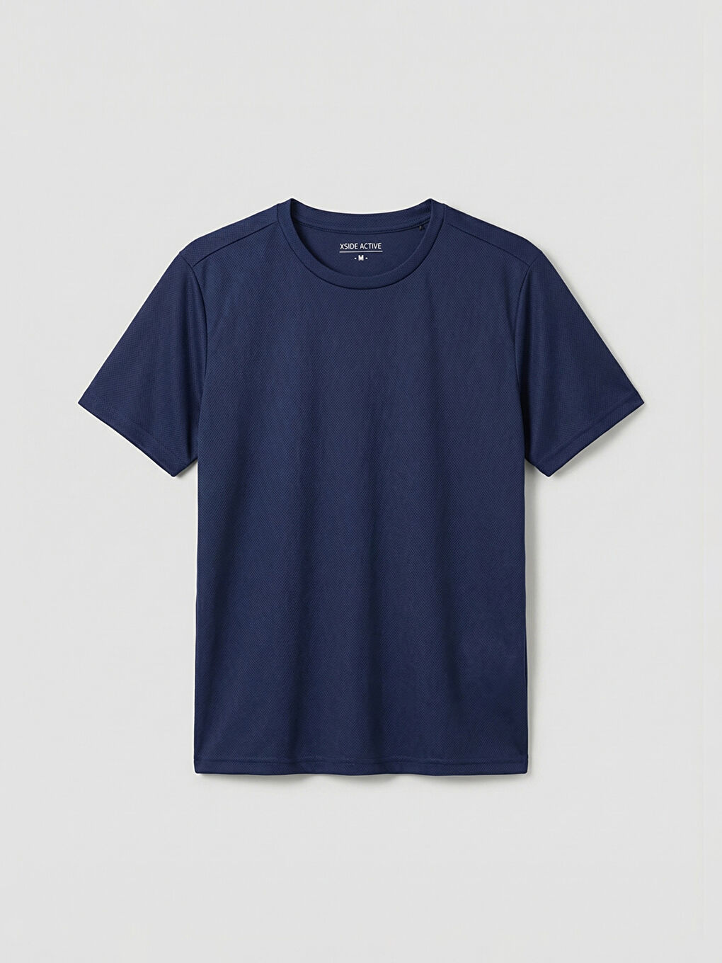 Men's crew neck sports t-shirt.