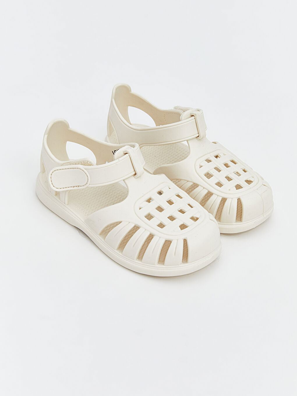 Bej Cırt Cırt Kapamalı Kız Bebek Sandalet