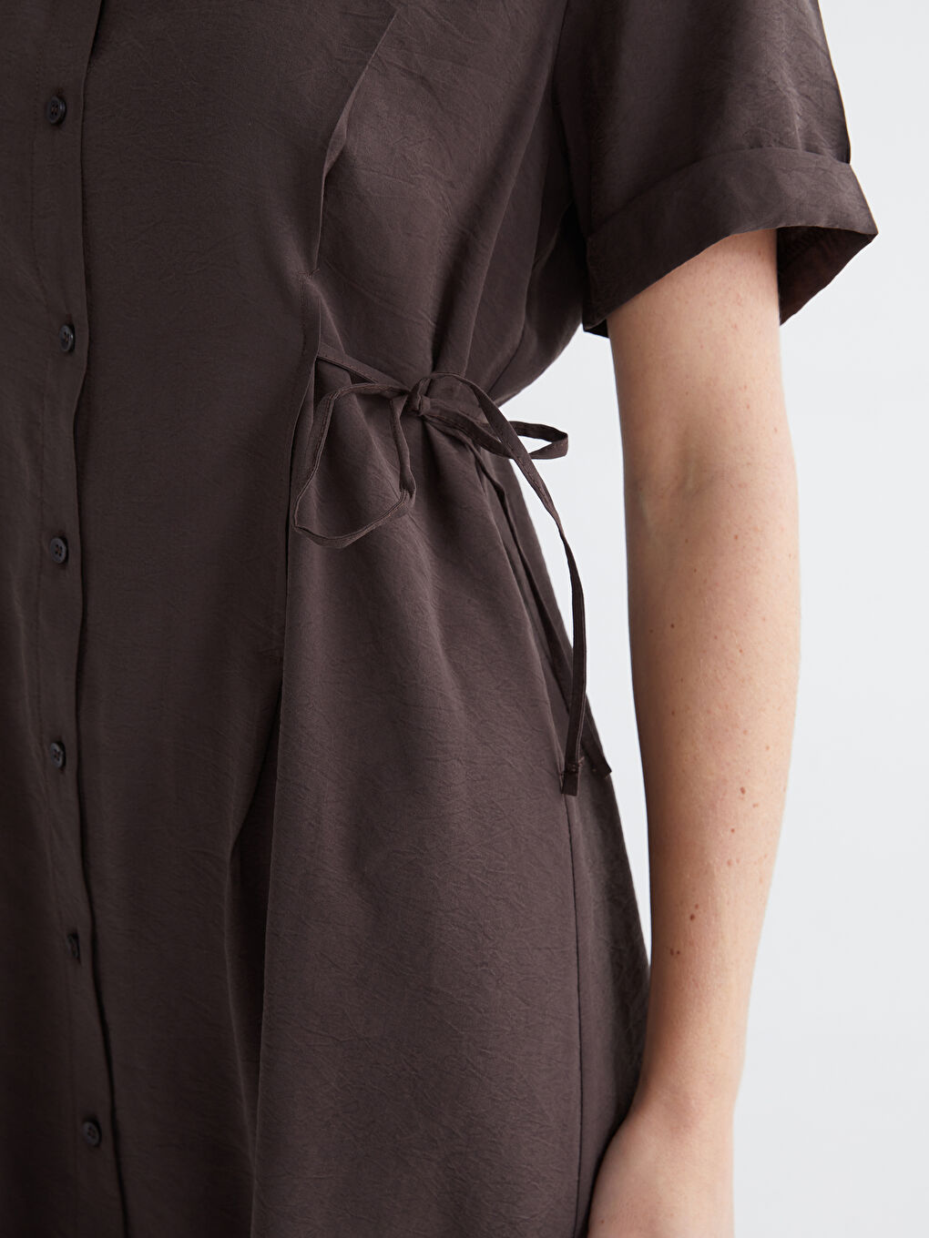 Kahverengi Belden Oturtmalı Büzgülü Gömlek Elbise-2
