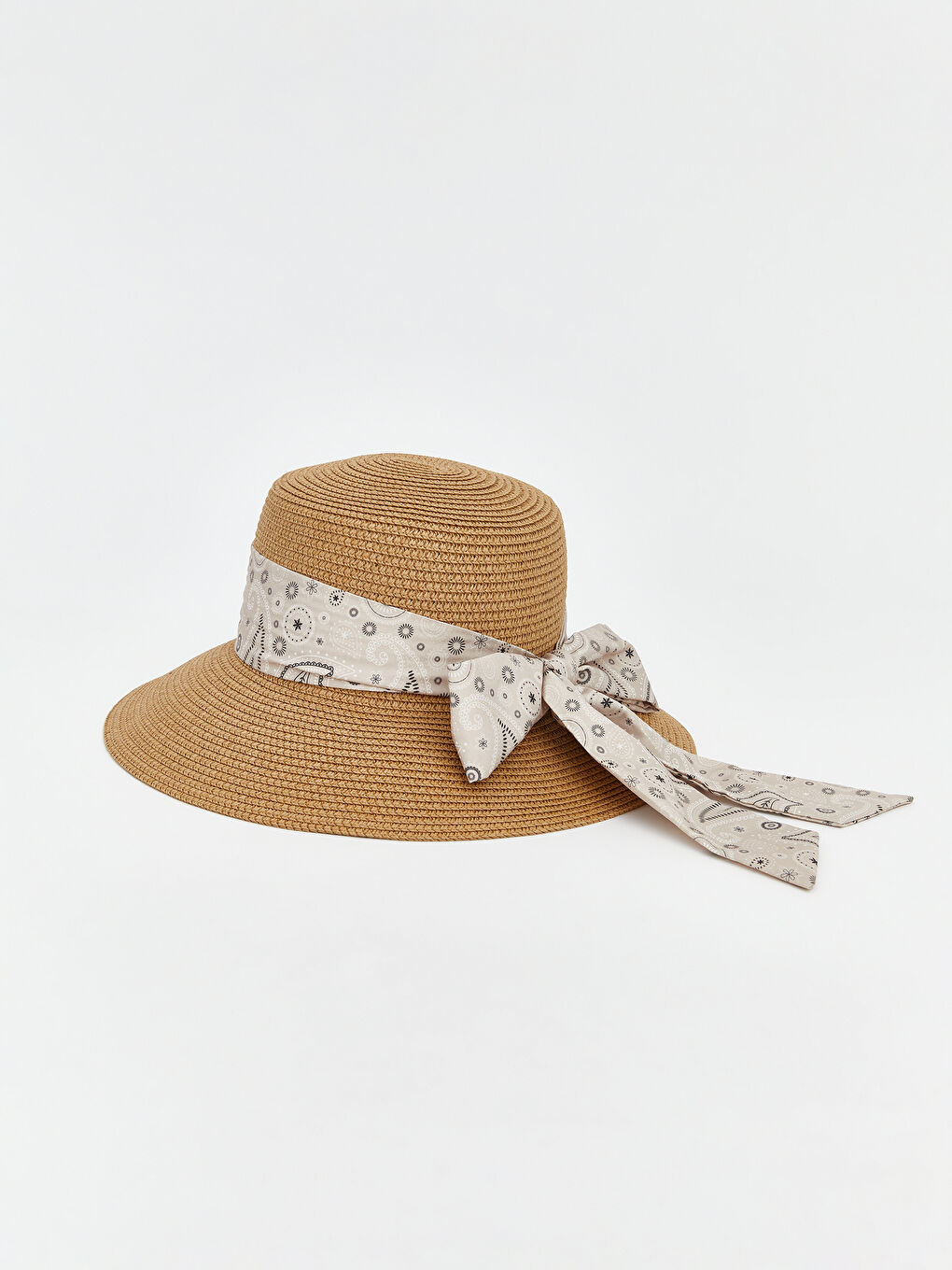 Bej Fular Detaylı Kadın Hasır Şapka