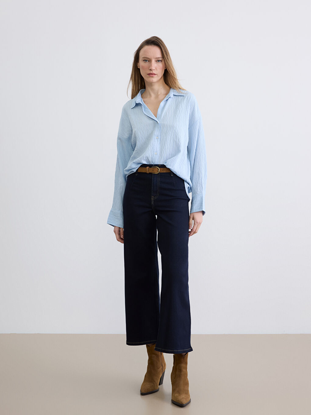 Раирана овърсайз дамска риза от доби плат-1