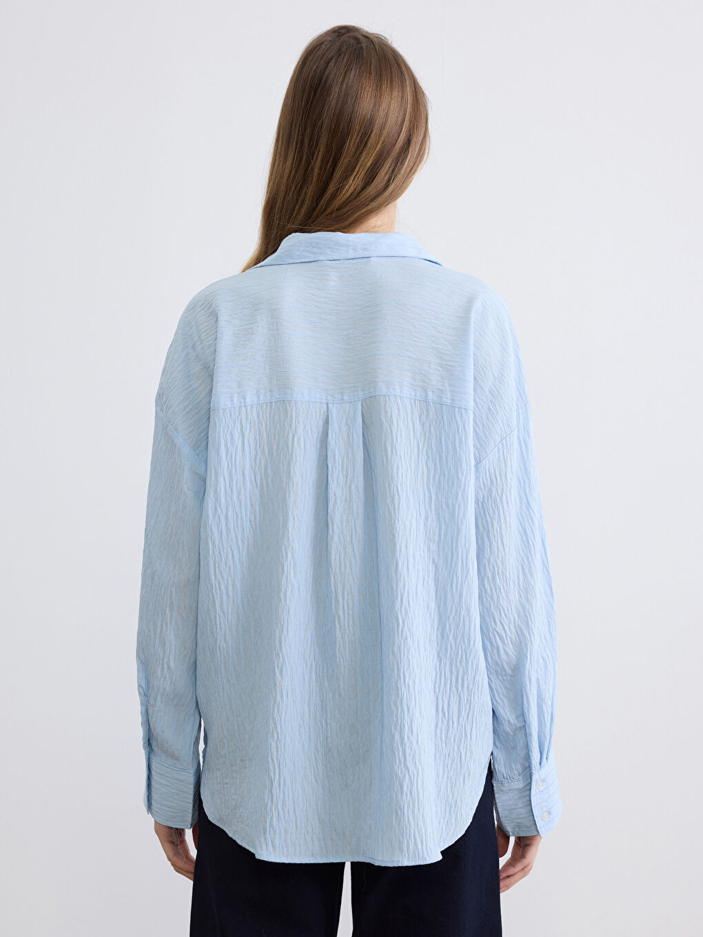 Раирана овърсайз дамска риза от доби плат-3