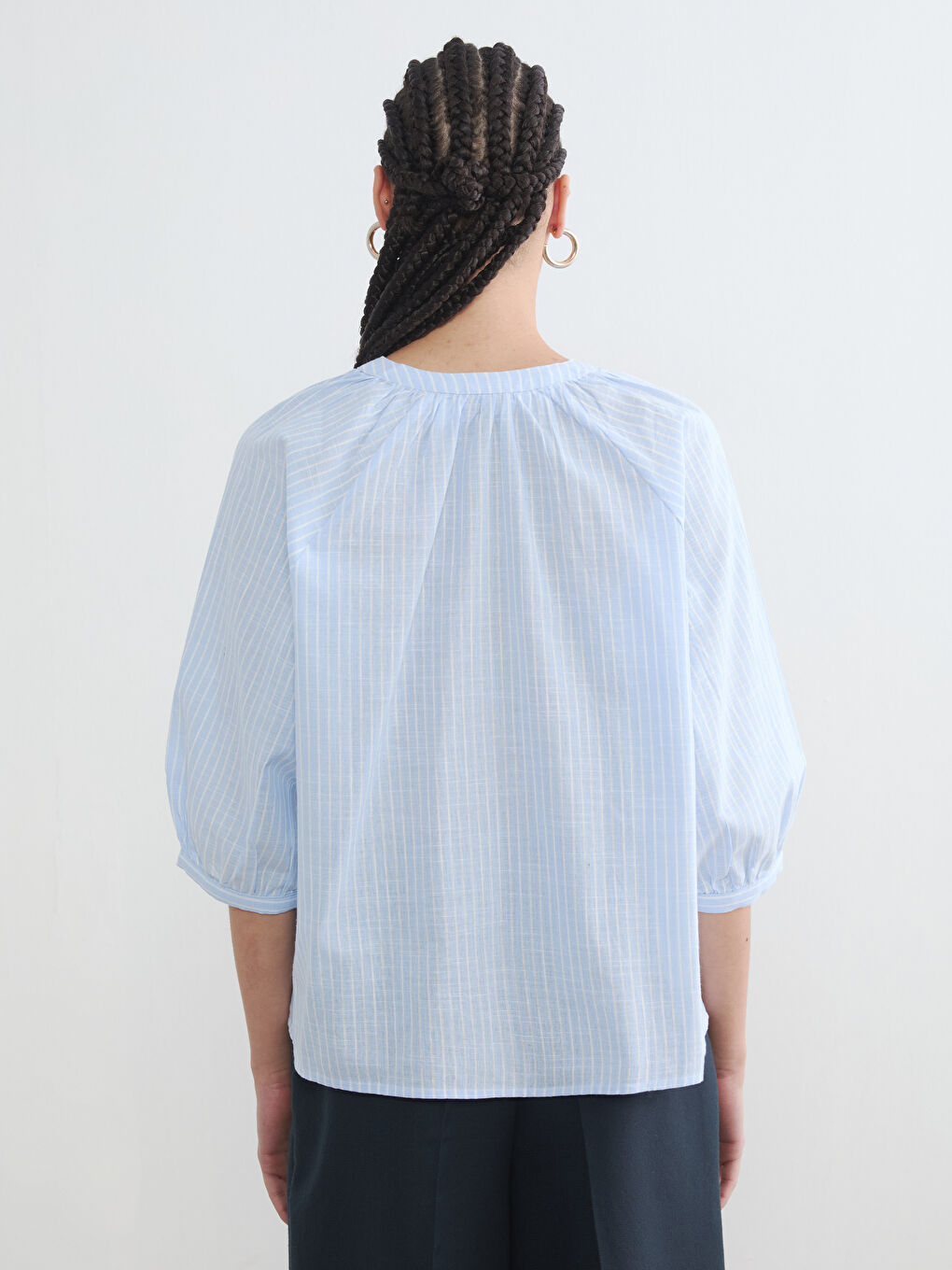 Μπλούζα Ριγέ με Λαιμόκοψη με Εγκοπή και Φουσκωτά Μανίκια-3