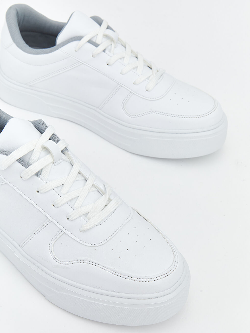 Beyaz Bağcıklı Erkek Spor Ayakkabı-2