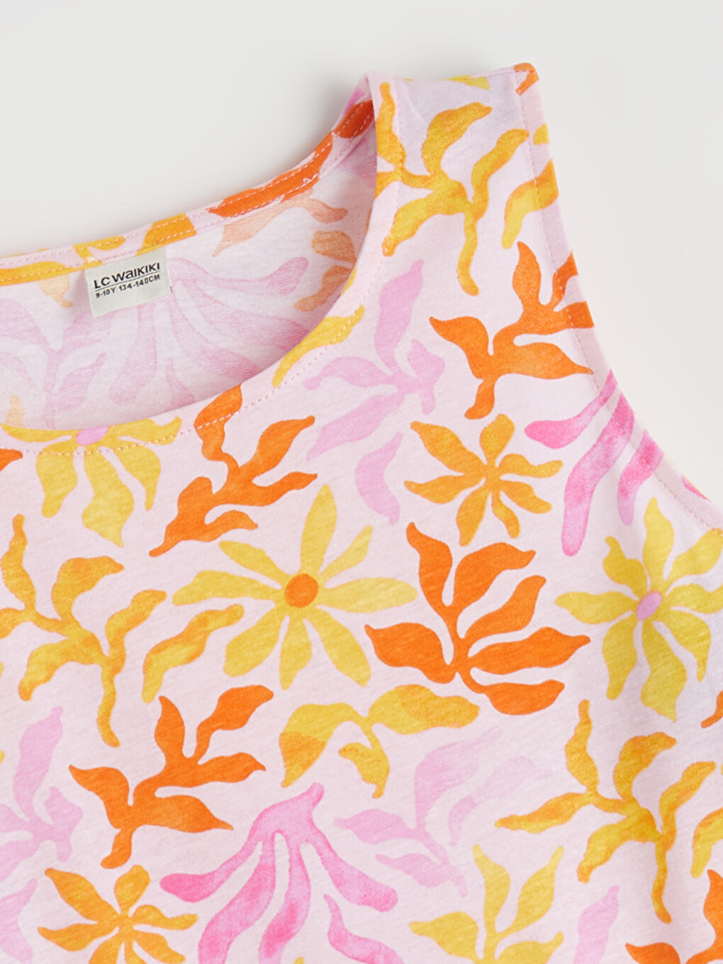 ნიმუშიანი გოგონას კაბა-1