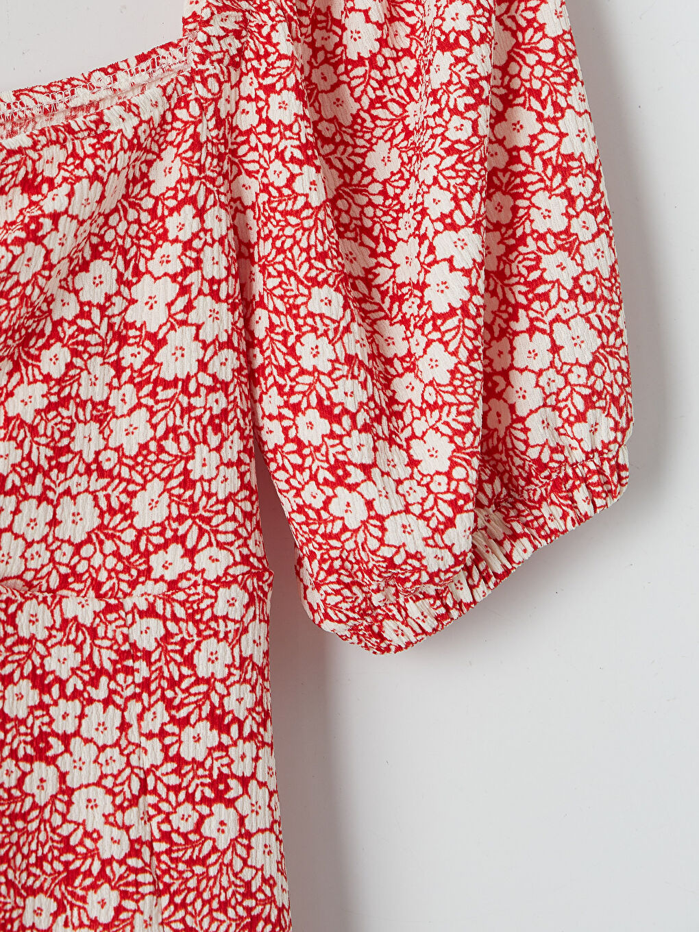 Siyah Kalp Yaka Çiçekli Balon Kollu Elbise-2