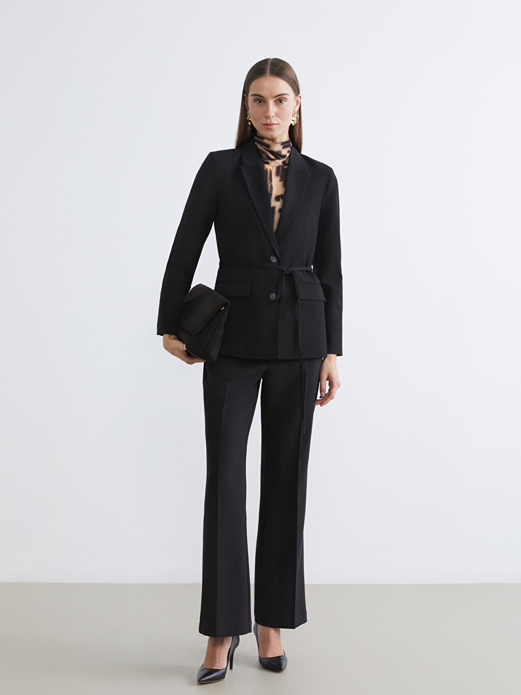 Siyah Beli Kuşaklı Kadın Blazer Ceket-1