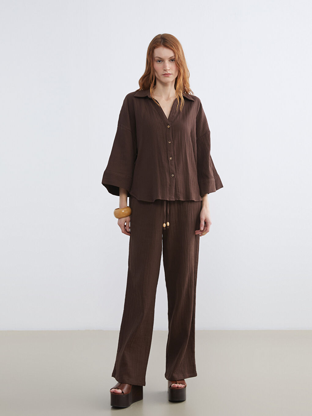 Kahverengi Dokulu Oversize Kadın Gömlek-1