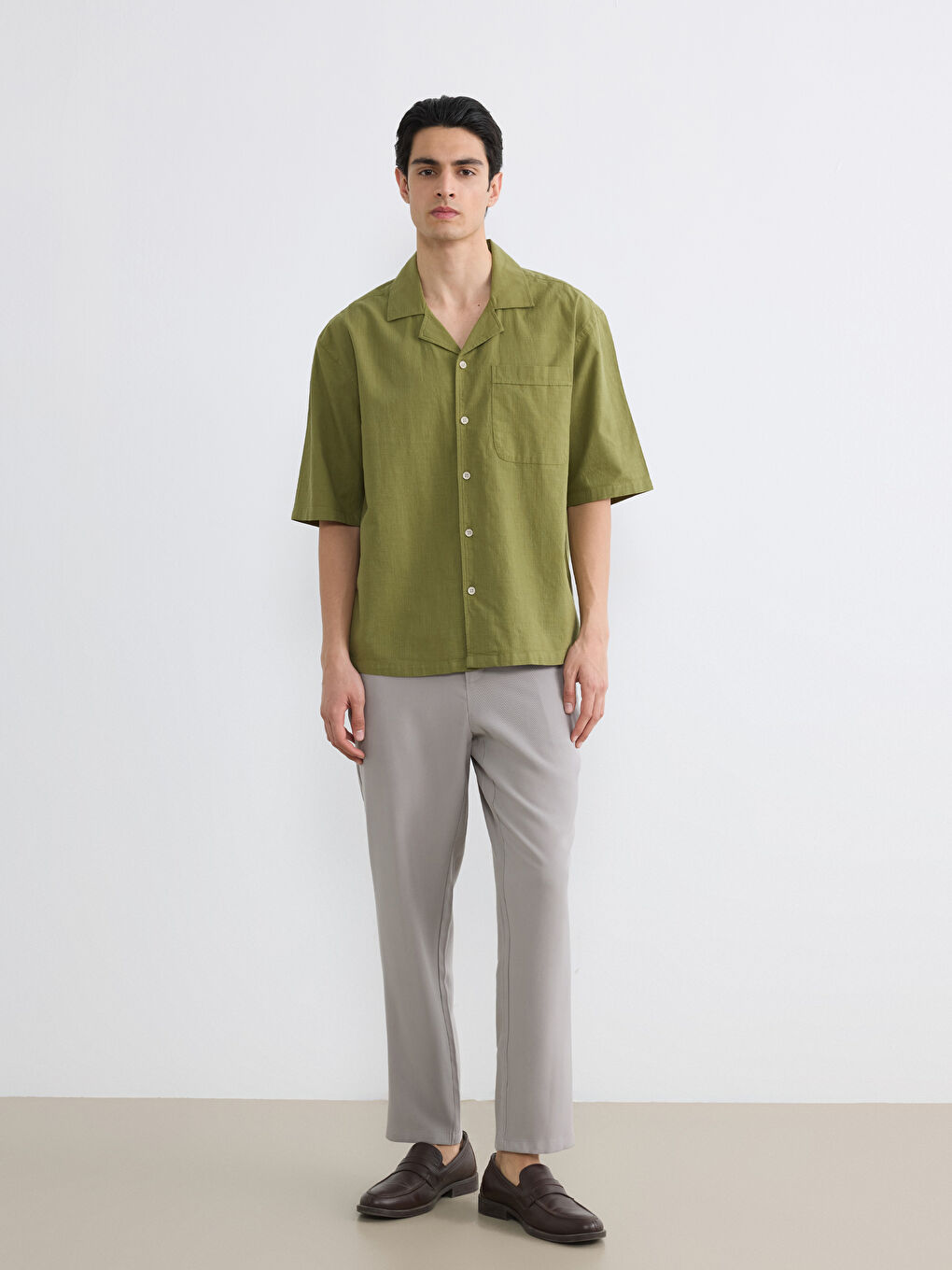 Haki Regular Fit Resort Yaka Erkek Viskon Gömlek-1