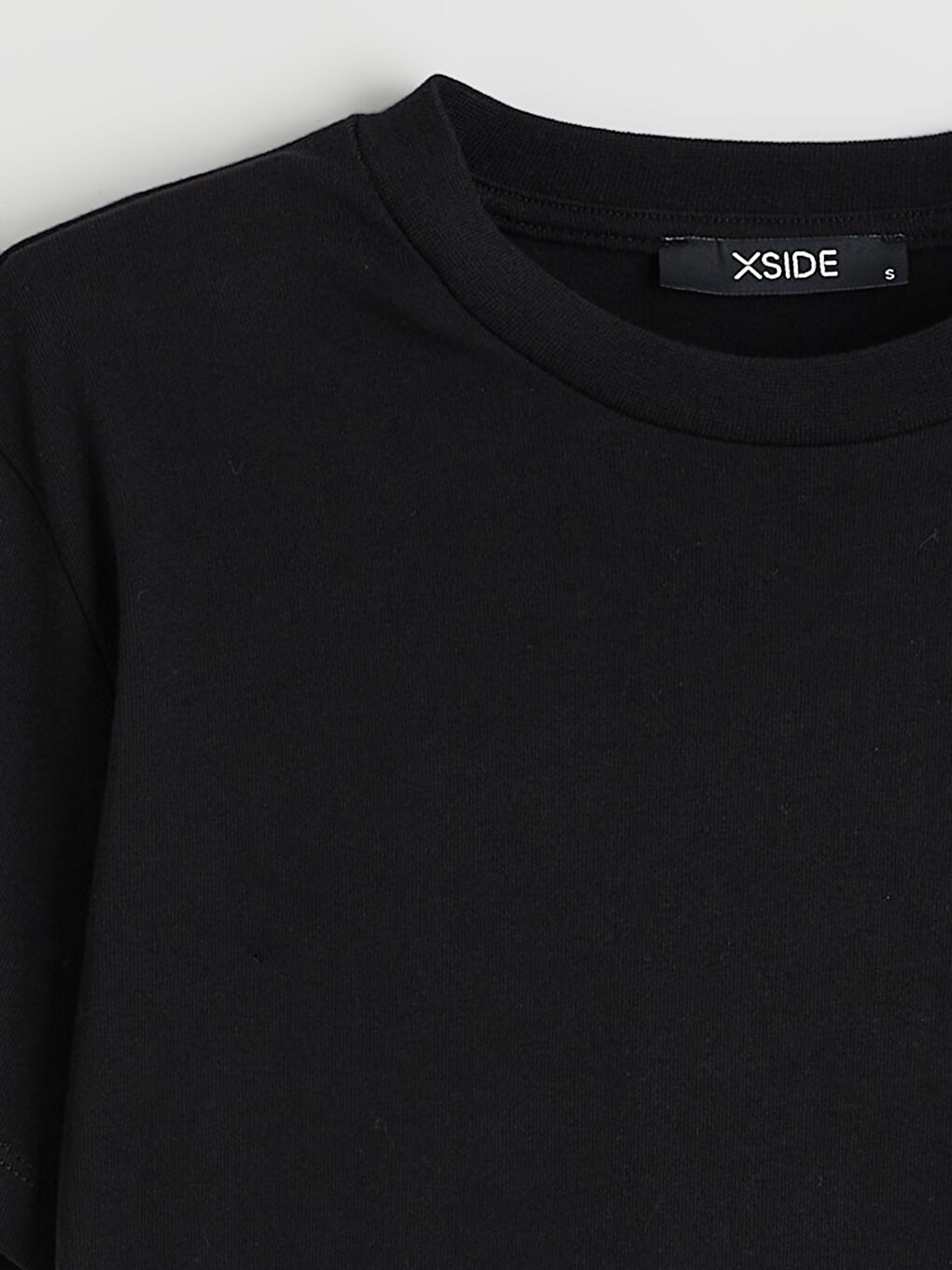 Siyah Bisiklet Yaka Kadın Tişört-5