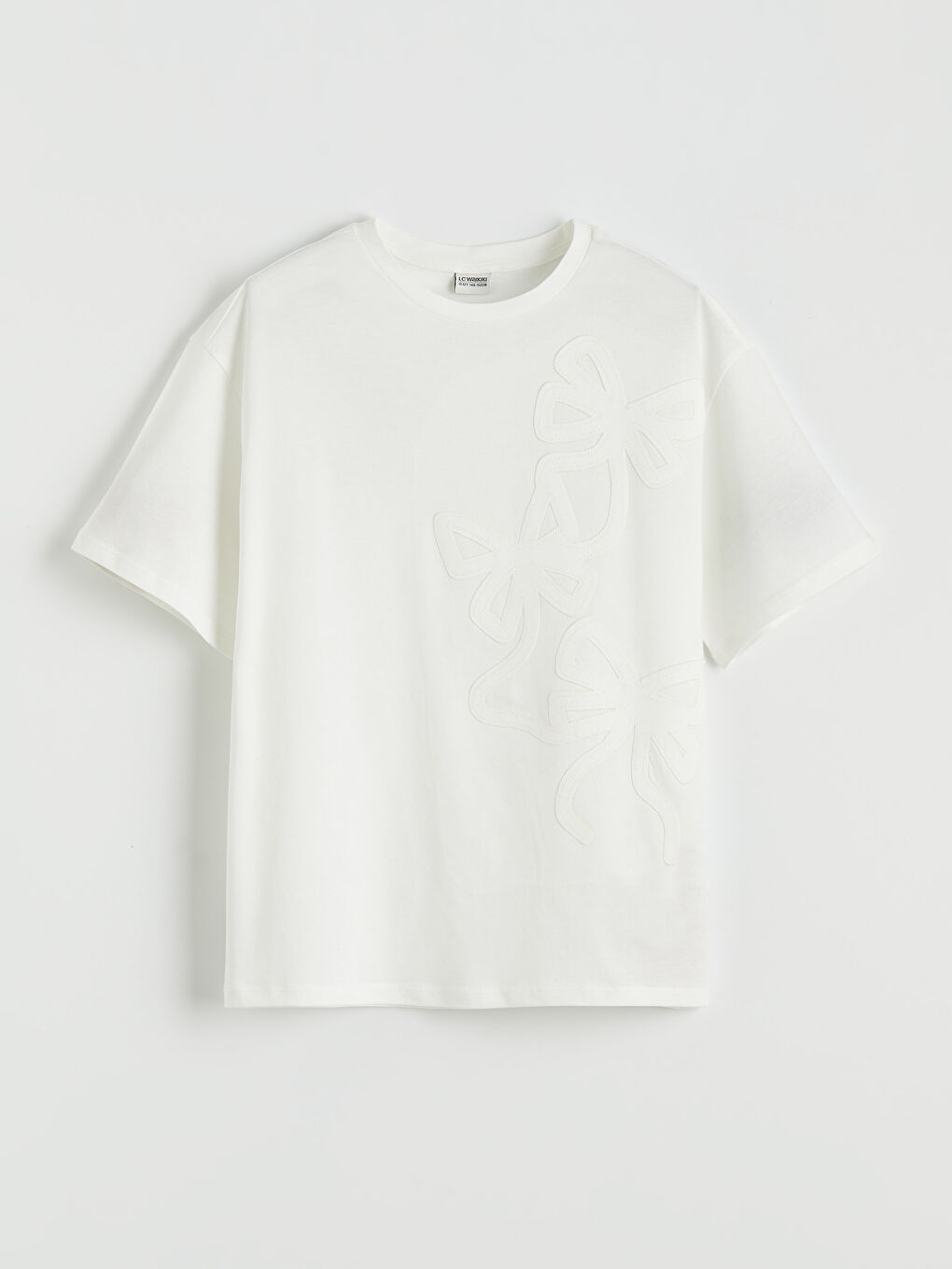 Ekru Bisiklet Yaka Fiyonk Nakışlı Kız Çocuk Tişört