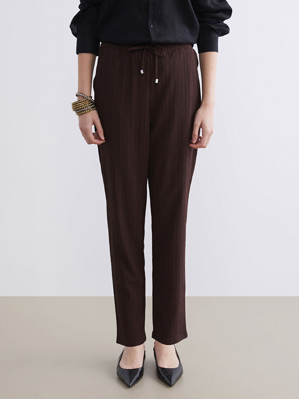 Kahverengi Beli Lastikli Dokulu Havuç Kesim Kadın Pantolon-1