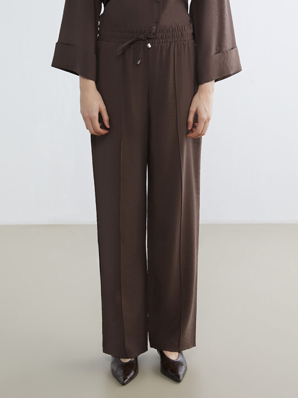 Kahverengi Beli Lastikli Geniş Paça Kadın Pantolon-1