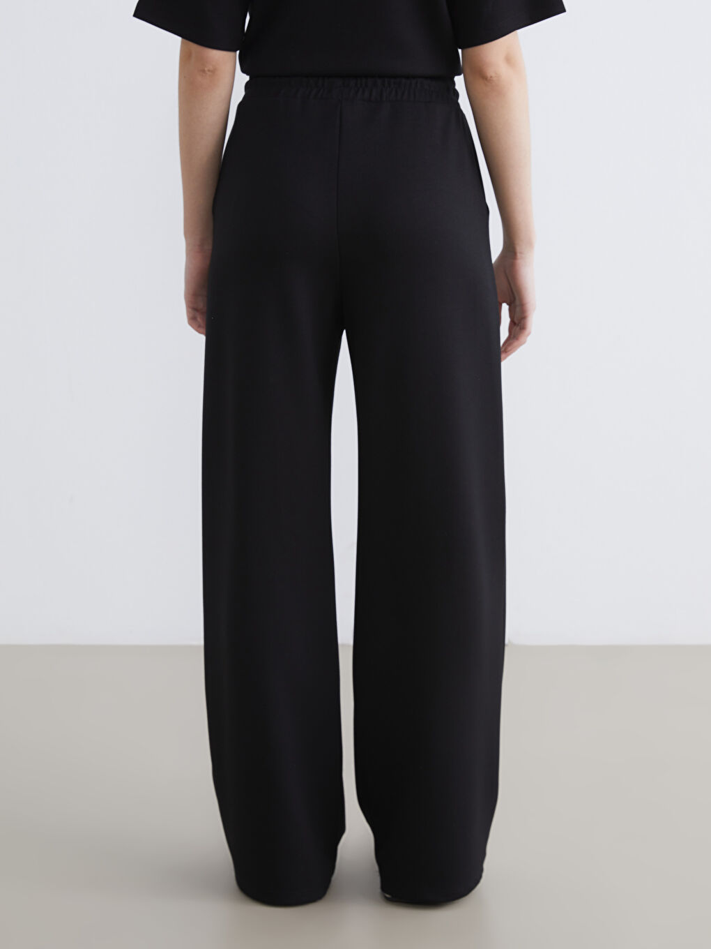 Siyah Geniş Paça Soft Touch Kadın Eşofman Altı-3