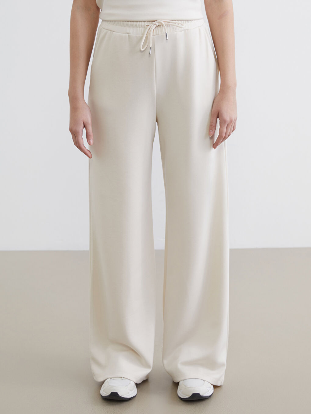 Bej Geniş Paça Soft Touch Kadın Eşofman Altı-1