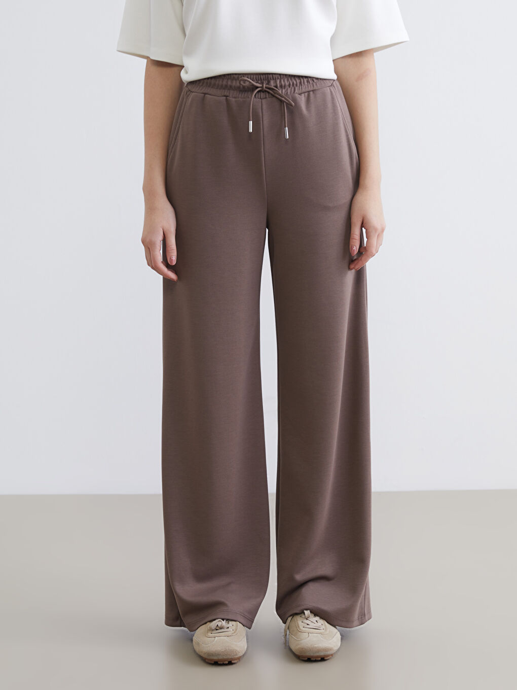 Kahverengi Geniş Paça Soft Touch Kadın Eşofman Altı-1