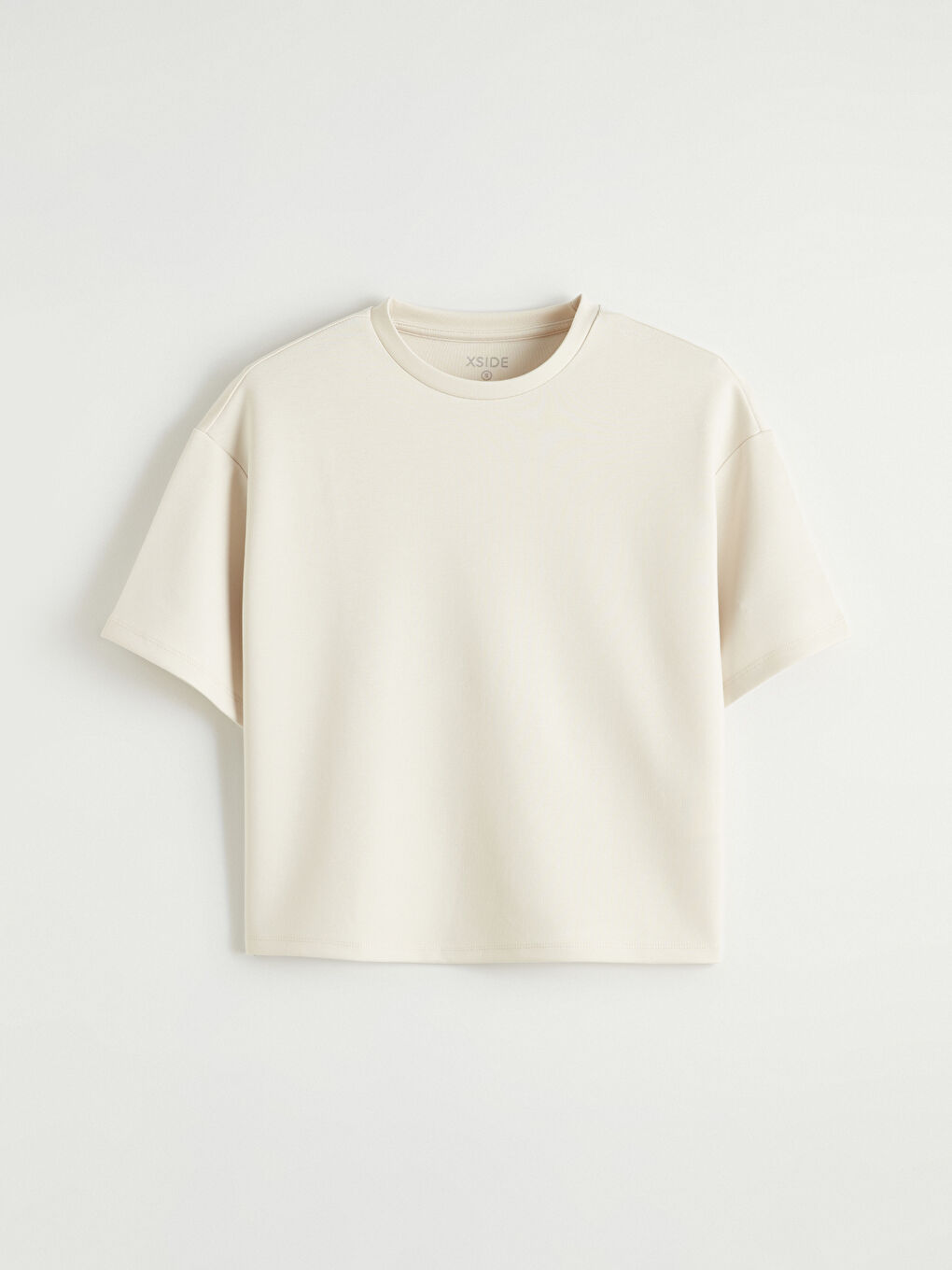 Bej Bisiklet Yaka Soft Touch Oversize Kadın Tişört-4