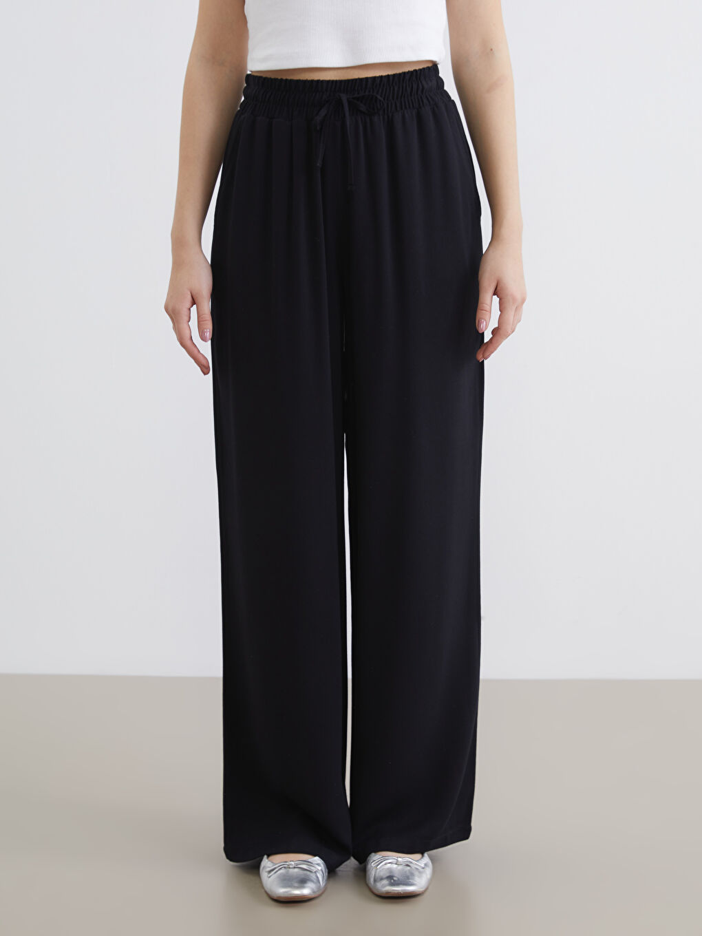 Siyah Belİ Lastikli Geniş Paça Kadın Pantolon-1