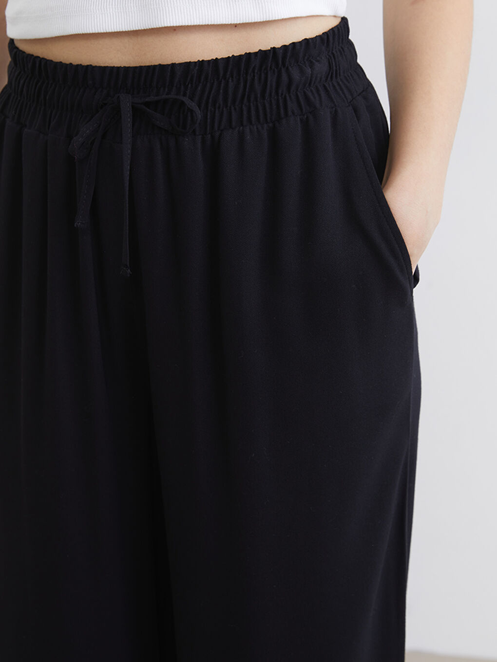 Siyah Belİ Lastikli Geniş Paça Kadın Pantolon-2