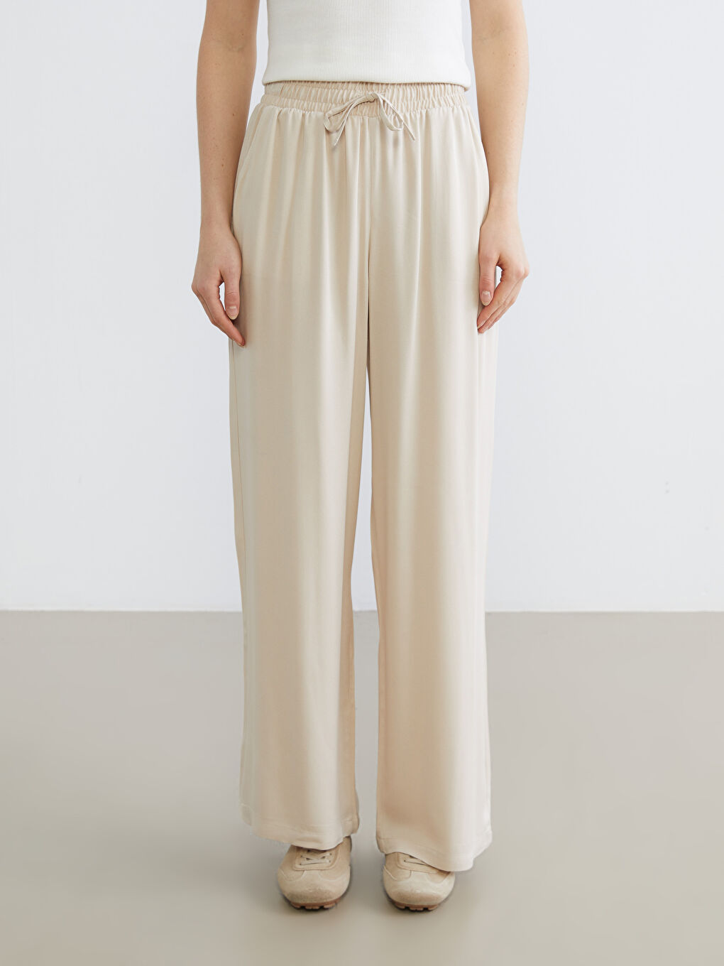 Bej Belİ Lastikli Geniş Paça Kadın Pantolon-1