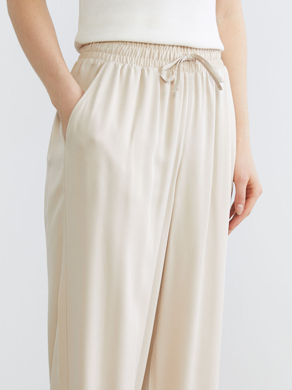 Bej Belİ Lastikli Geniş Paça Kadın Pantolon-2