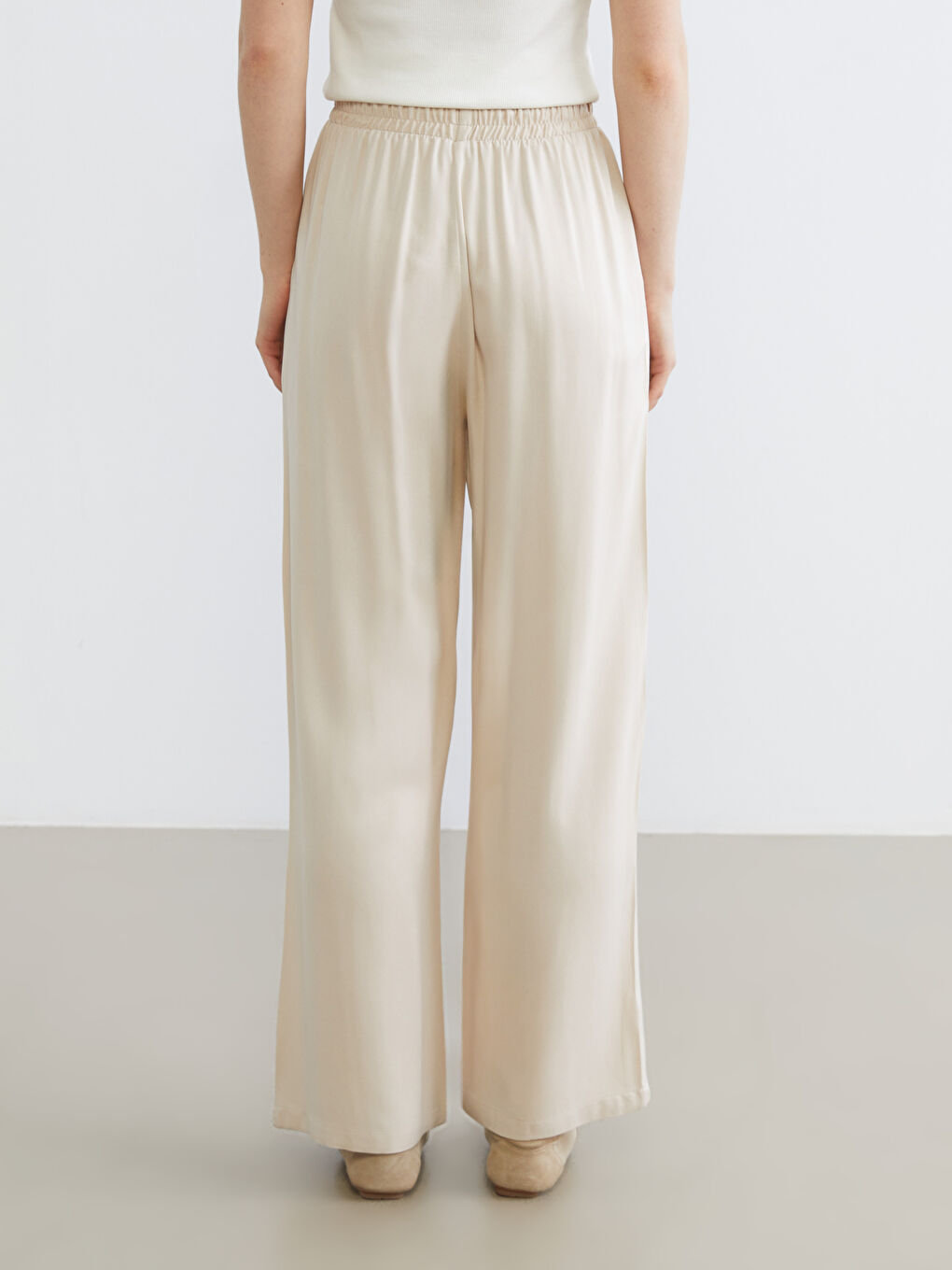 Bej Belİ Lastikli Geniş Paça Kadın Pantolon-3