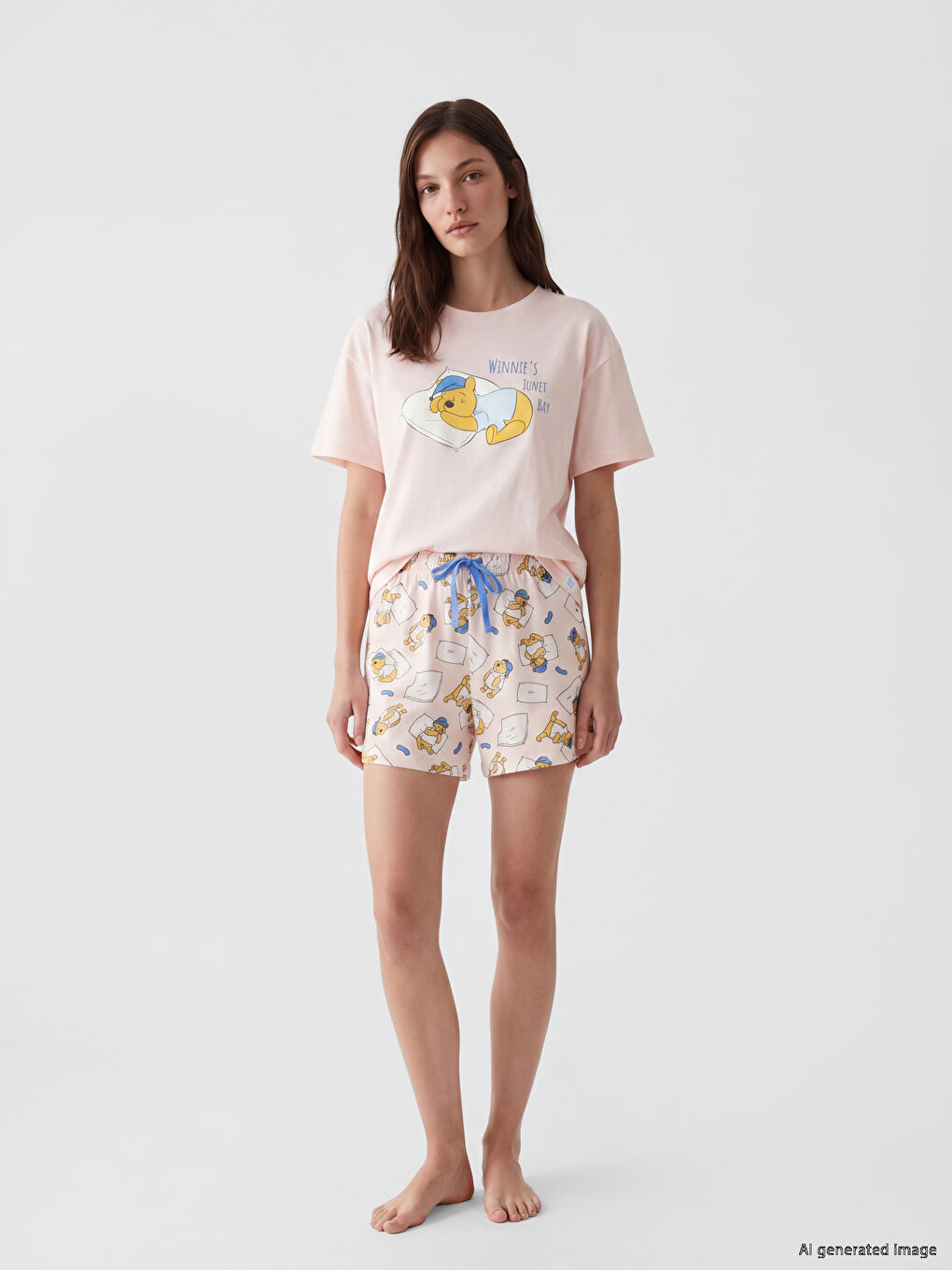 Pembe Winnie the Pooh Baskılı Kadın Şortlu Pijama Takımı-1