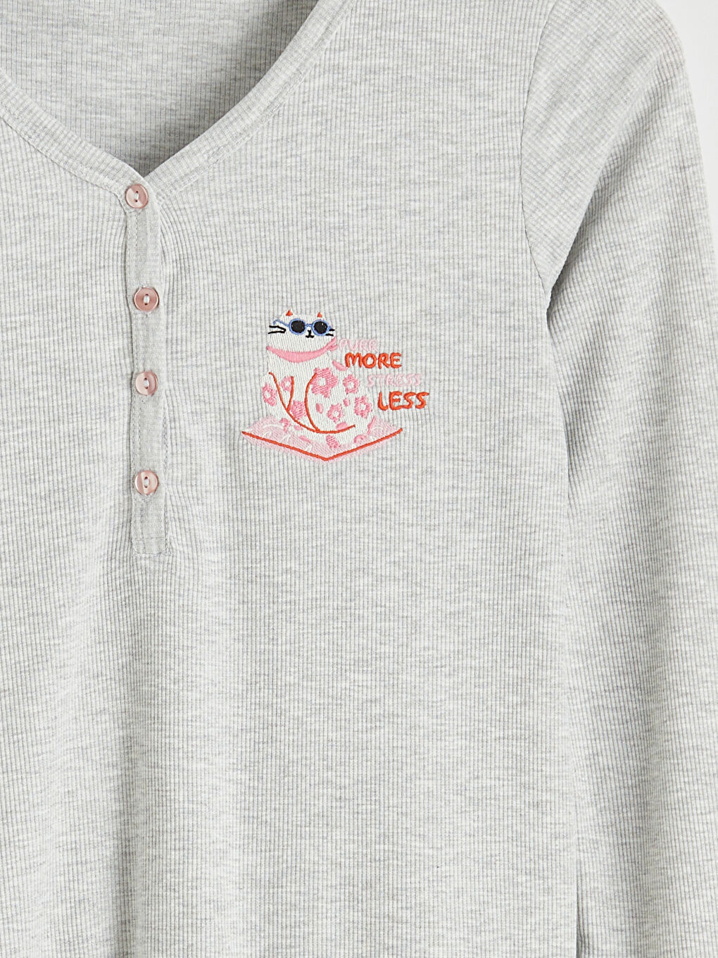 Gri V Yaka Nakışlı Kadın Pijama Takımı-7